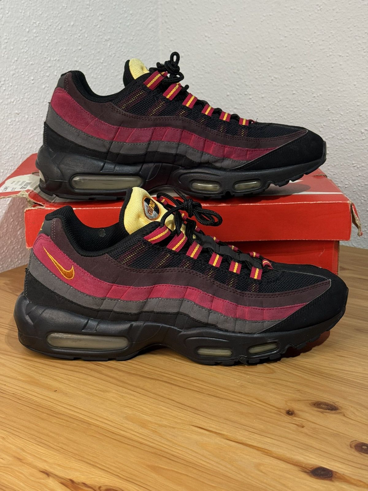 Nike Nike Air Max 95 Black Tuscan Rust Laser Orange Size US 11.5 / EU 44-45 - 4 Thumbnail