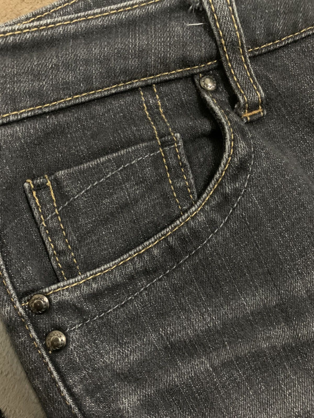 Uniqlo Vintage Y2K Uniqlo Faded Washed Flare Bell Bottom Jeans Size US 28 / EU 44 - 5 Thumbnail