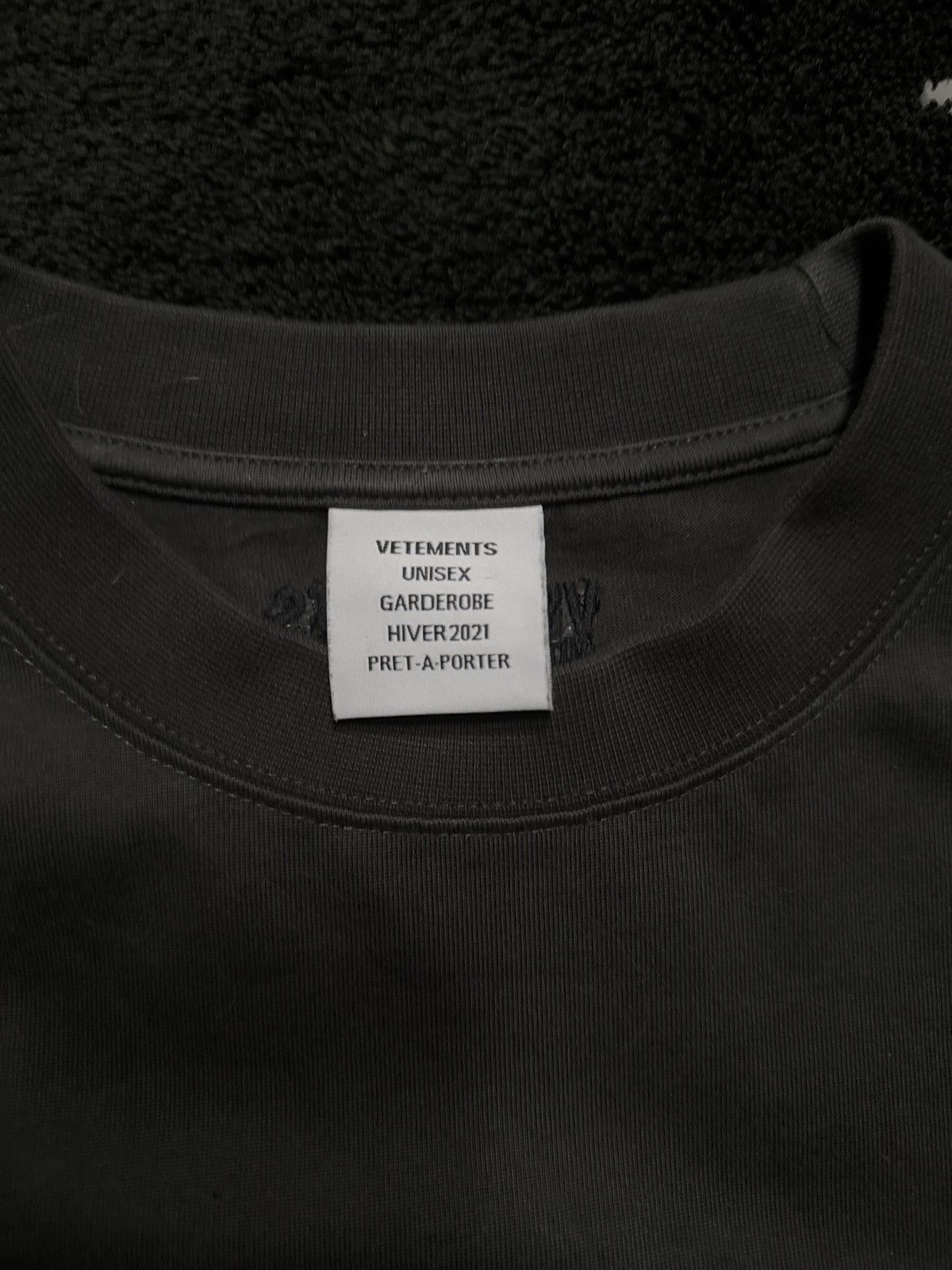 Vetements AW20 - Metal Patch T-Shirt Size US S / EU 44-46 / 1 - 5 Thumbnail
