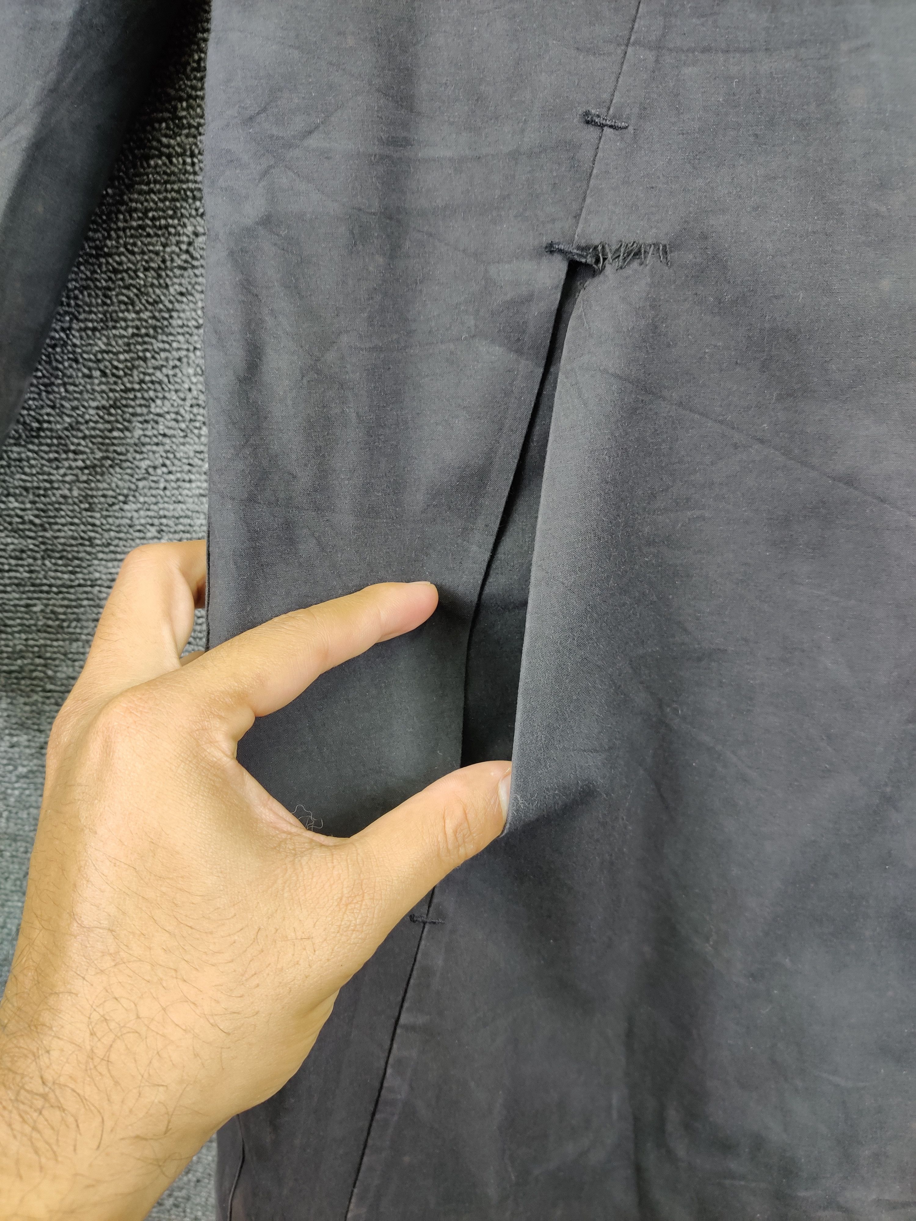 Louis Vuitton Louis Vuitton Mackintosh Trench Coat Rubberized Size US M / EU 48-50 / 2 - 15 Thumbnail