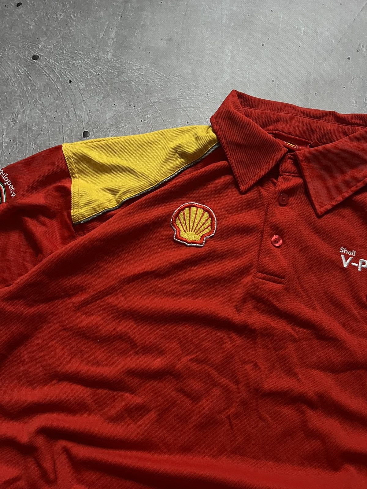 Ferrari Ferrari Shell V-Power Men's Button-Down T-Shirt, Formula 1 L Size US L / EU 52-54 / 3 - 2 Thumbnail