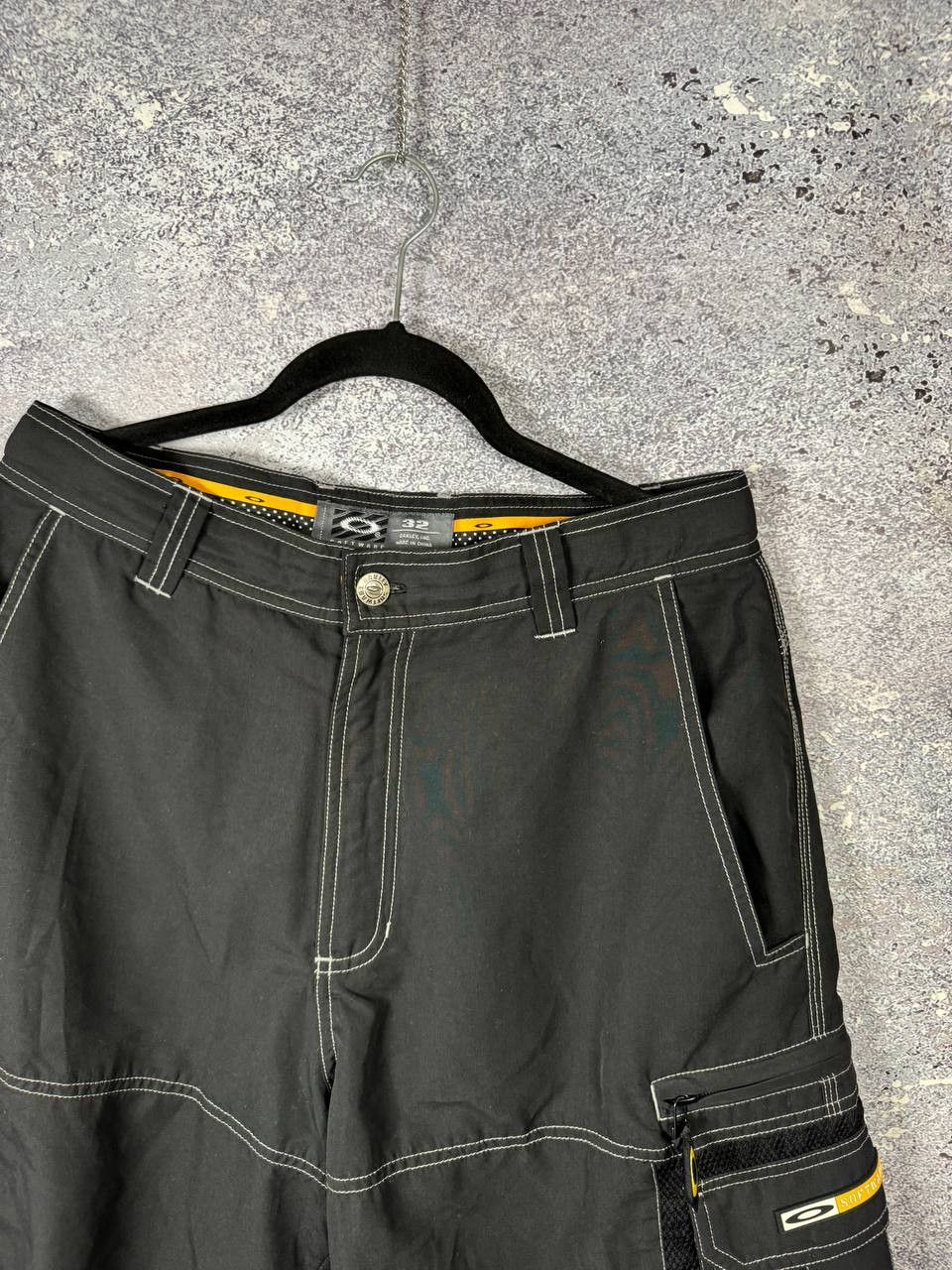 Oakley Vintage Oakley Software Nylon Cargo Shorts 32 Size Size US 32 / EU 48 - 2 Thumbnail