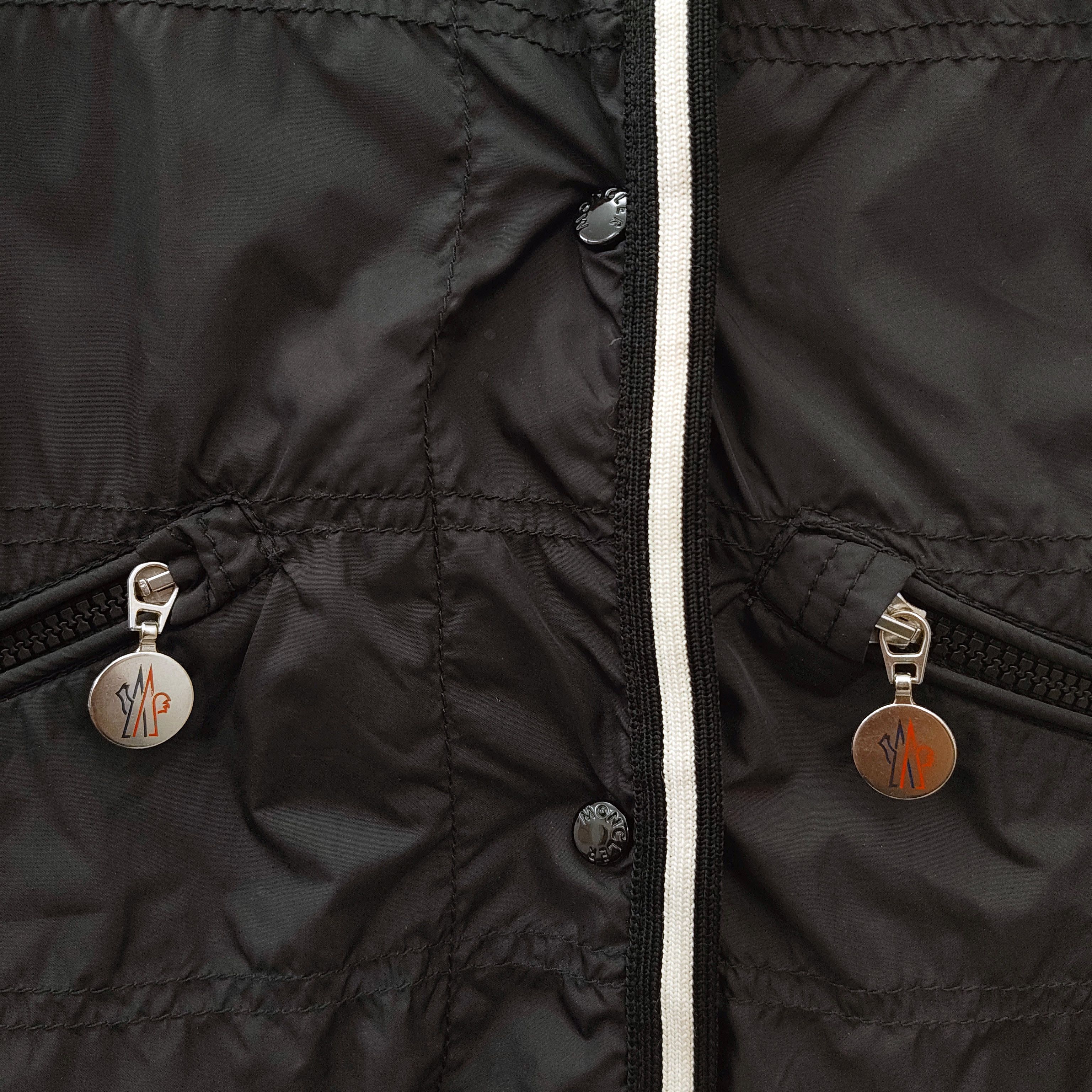 Moncler Moncler vintage women lightweight windbreaker jacket black M Size S / US 4 / IT 40 - 4 Thumbnail