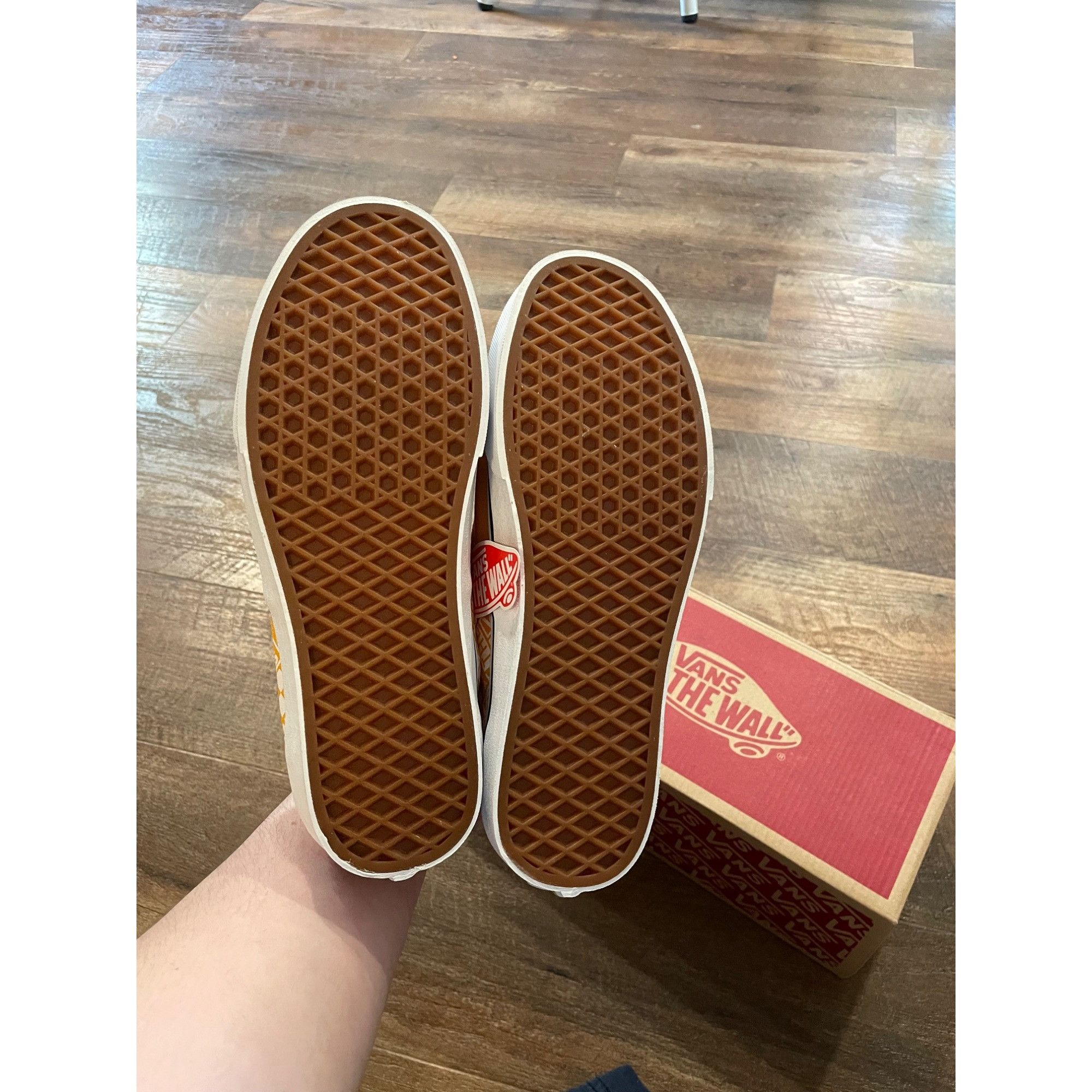 Vans Vans Era Off The Wall Golden Nugget VN0A54F13S61 Men’s 9 Wom Size US 9 / EU 42 - 8 Thumbnail