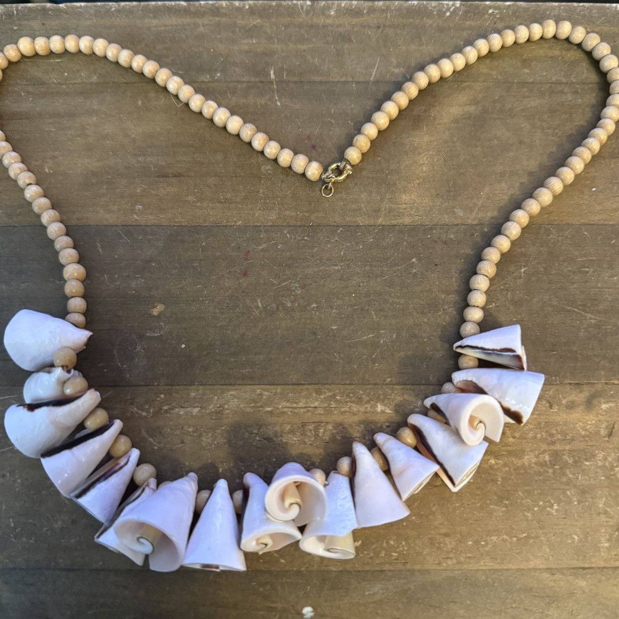 Vintage Vintage wooden bead conch shell necklace Size ONE SIZE - 2 Thumbnail