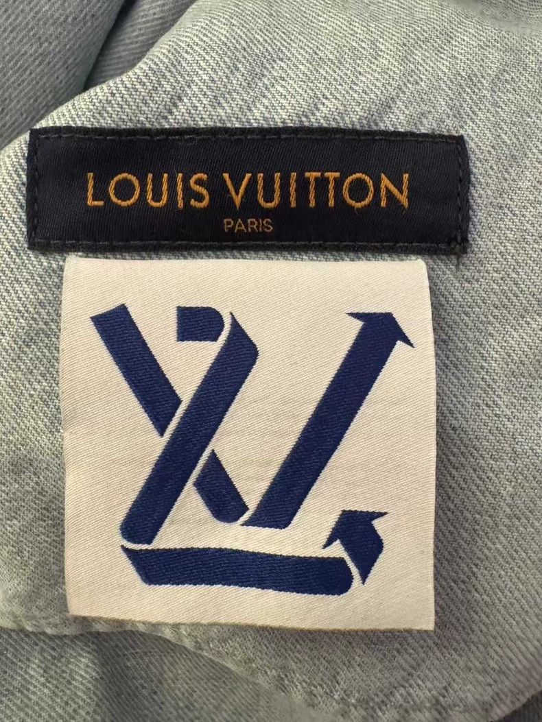 Louis Vuitton Louis Vuitton Pin Denim Short Sleeve Shirt Size US L / EU 52-54 / 3 - 4 Thumbnail