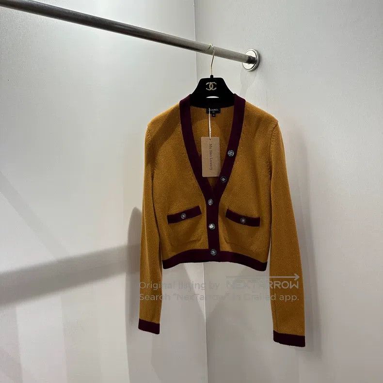 Chanel Chanel 21K orange cashmere cardigan coat Size XS / US 0-2 / IT 36-38 - 1 Thumbnail