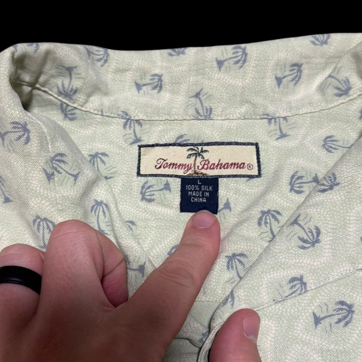 Tommy Bahama Tommy Bahamas Palm Tree Stained Hawaiian Shirt Adult L Size US L / EU 52-54 / 3 - 6 Thumbnail