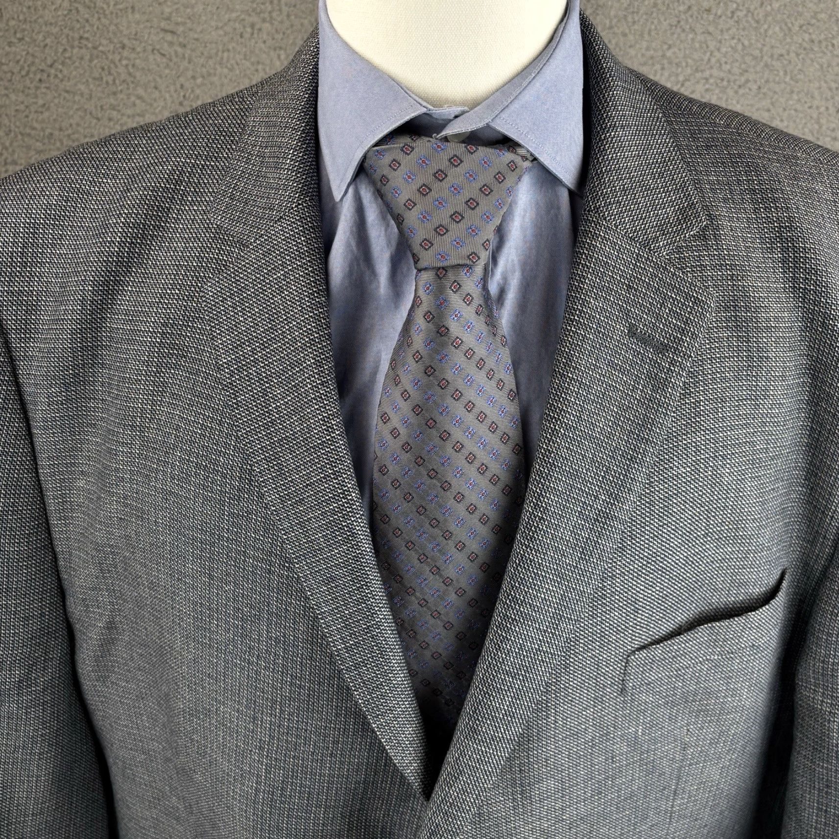 Vintage VINTAGE Haines & Bonner Blazer Men 2XLT 50L-52L Gray Silk Tweed Notch Lapel Double-Vented Long Geometric London 100% Silk Sport Coat Blazer Mens Size 50R - 4 Thumbnail
