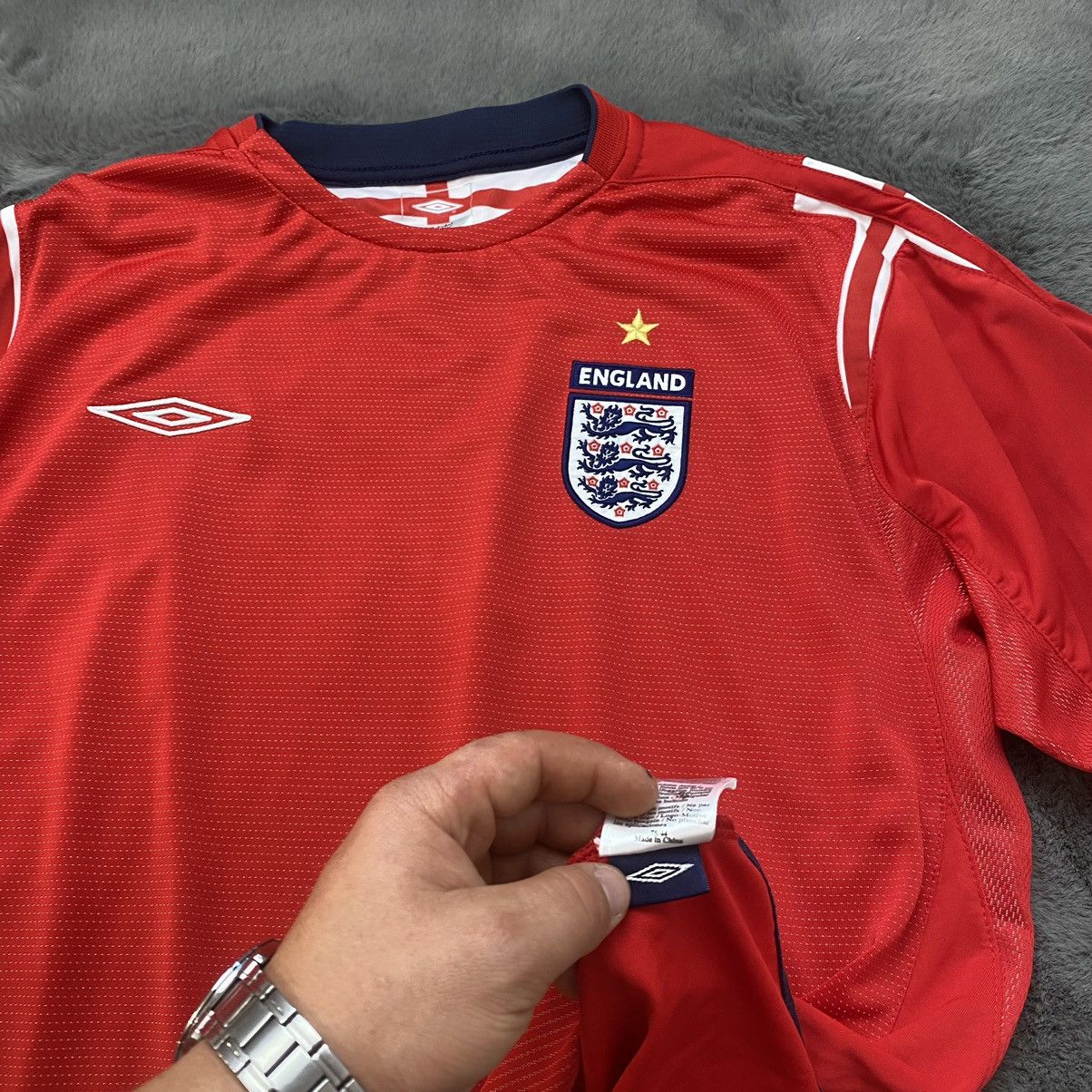 Umbro ENGLAND NATIONAL TEAM 2004/2005 AWAY FOOTBALL JERSEY UMBRO Size US XL / EU 56 / 4 - 9 Thumbnail