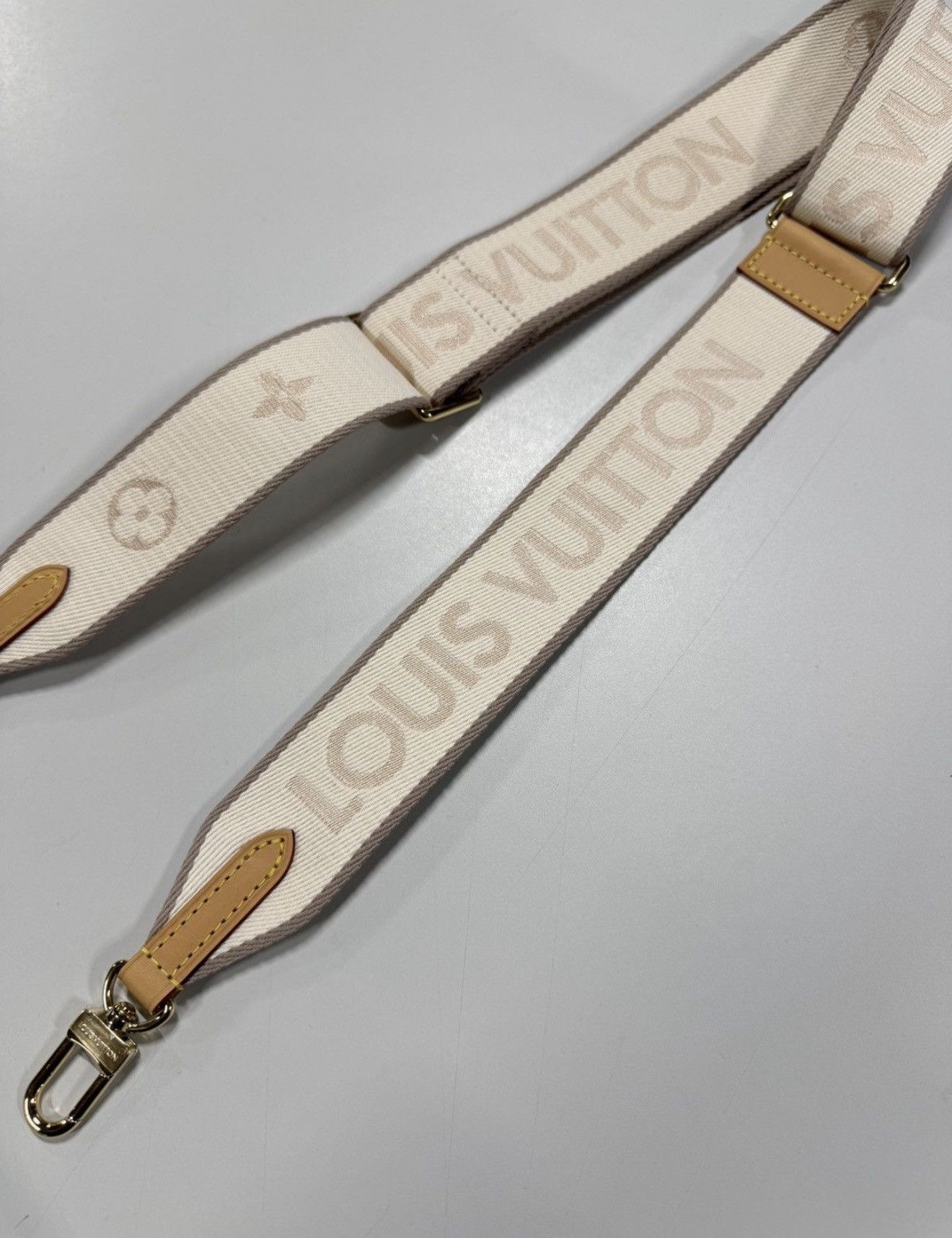 Louis Vuitton Louis Vuitton Shoulder Strap NEW 750$ Size ONE SIZE - 3 Thumbnail
