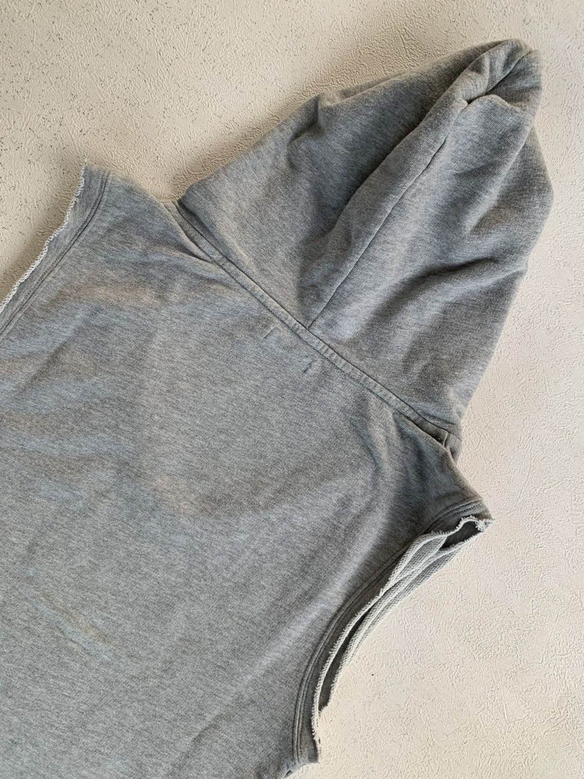 Adidas SLEEVLES VINTAGE ADIDDAS DISTRESSED HOODIE Size US M / EU 48-50 / 2 - 18 Thumbnail