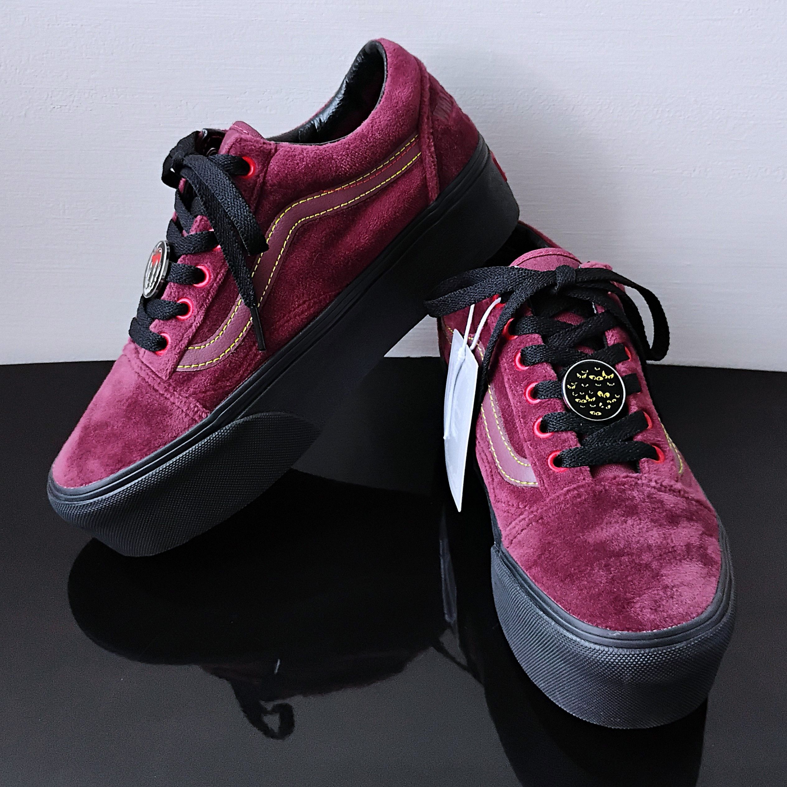Vans Vans Women's Vans x Disney Old Skool Stackform Poison Apple Size US 7.5 / IT 37.5 - 14 Thumbnail