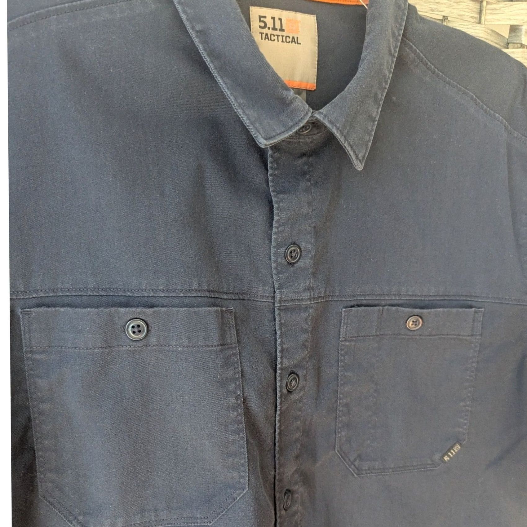 Vintage 5.11 Tactical Button-Up Shirt Navy Blue Short Sleeve Pockets Workwear Moisture Wicking Outdoor Rugged Button-Up Mens L Blue Size L / US 10 / IT 46 - 2 Thumbnail