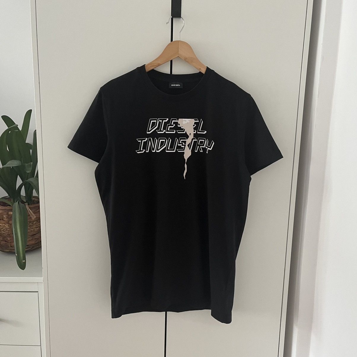 Diesel Diesel Big Central Logo Black Tee Streetwear Y2K Size US L / EU 52-54 / 3 - 1 Thumbnail
