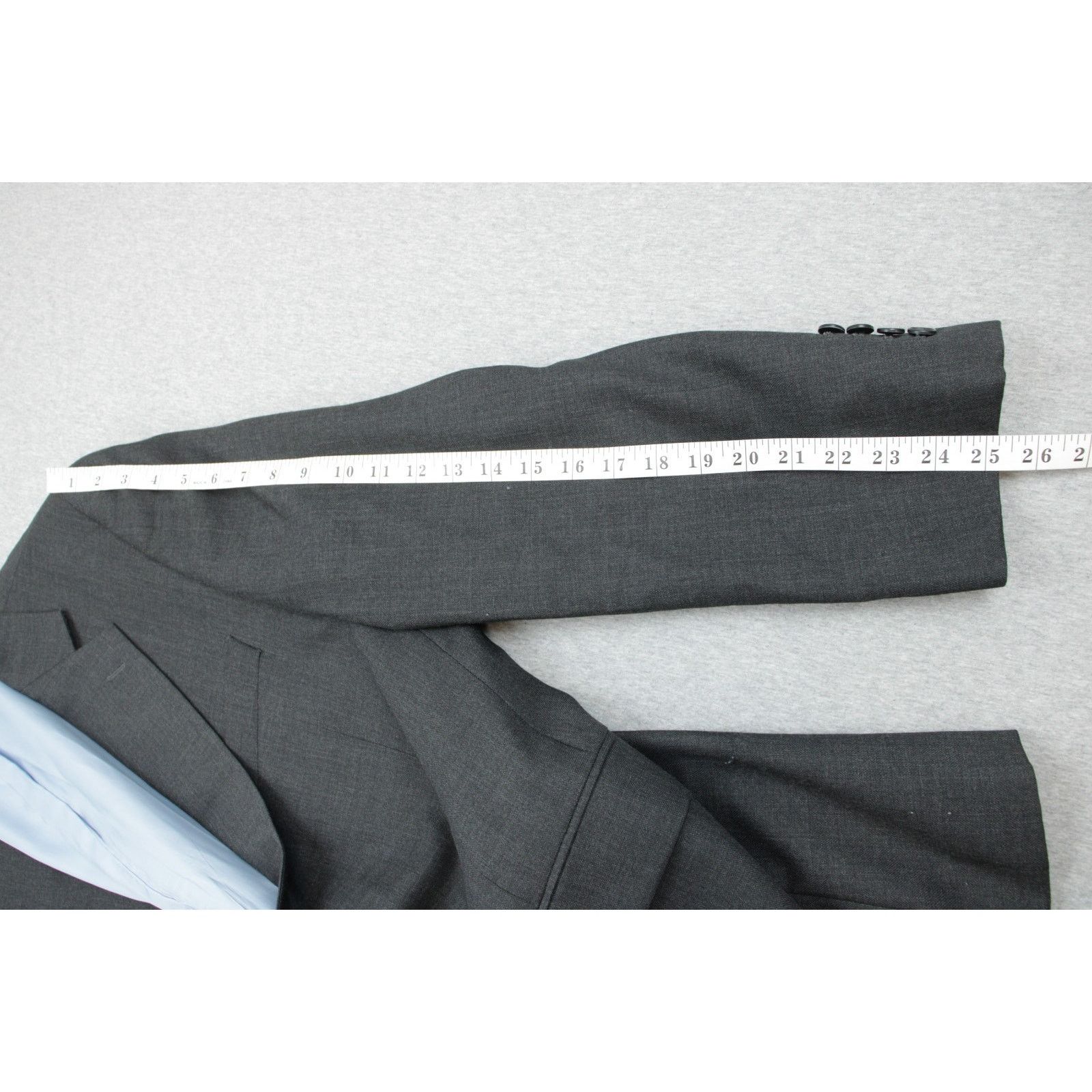 Charles Tyrwhitt Charles Tyrwhitt Blazer Mens 44R Gray 100% Wool Classic Fit Size 44R - 8 Thumbnail
