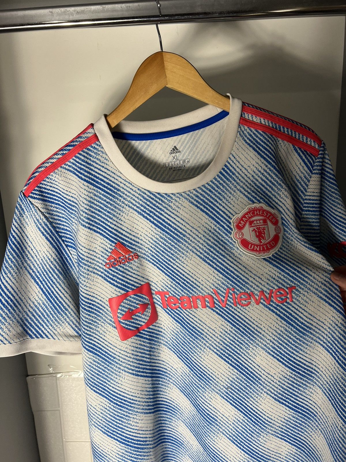 Vintage VERY RARE ADIDAS FC MANCHESTER UNITED ENGLAND SOCCER JERSEY Size US XL / EU 56 / 4 - 6 Thumbnail