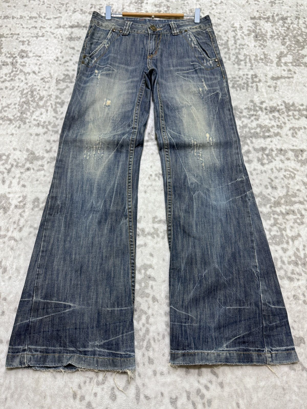 Le Grande Bleu (L.G.B.) Vintage Lolita Mud Wash Wide Leg Distressed Clawmark Denim Size US 30 / EU 46 - 6 Thumbnail