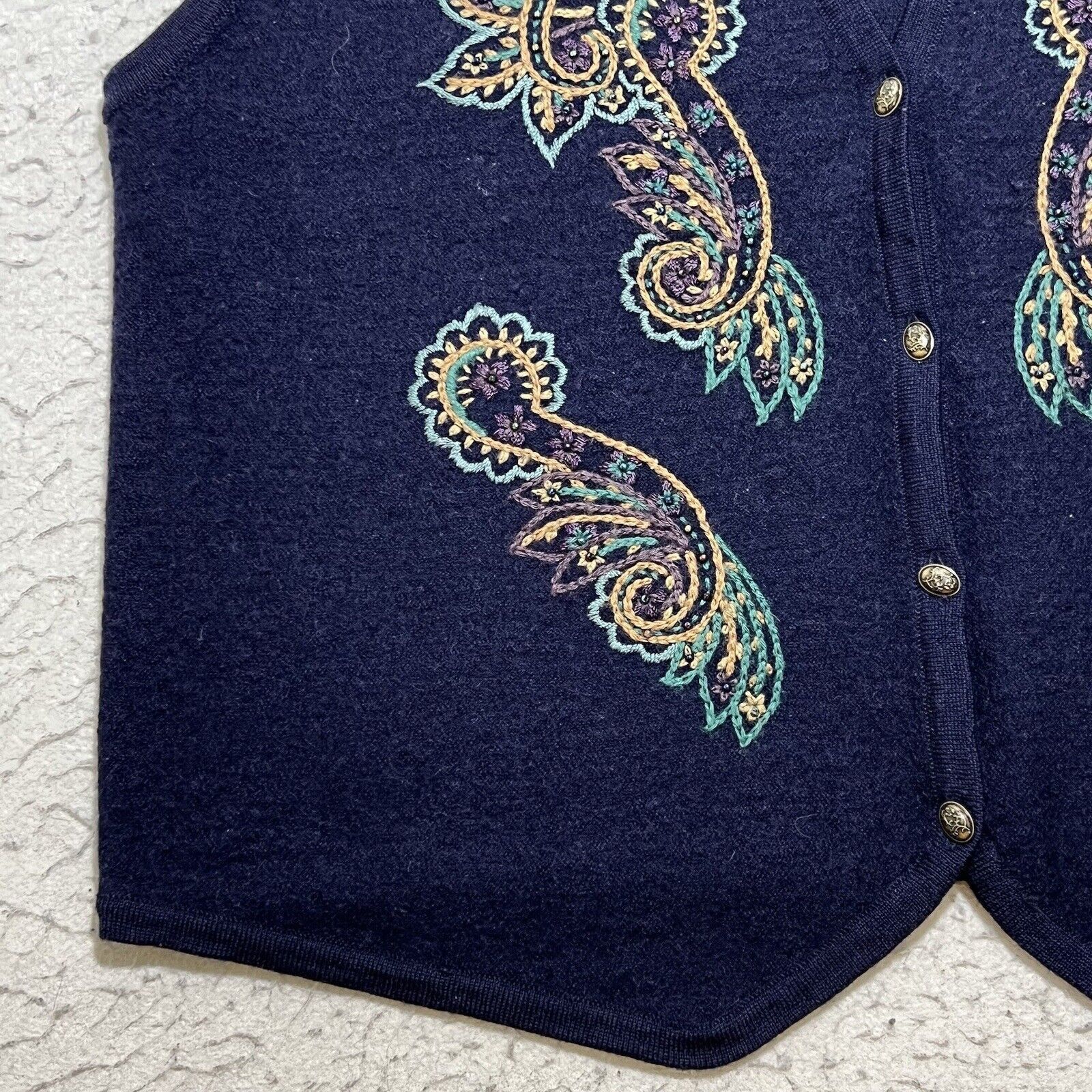 Vintage Vintage Koret Wool Cardigan Sweater Vest Embroidery V-Neck Size L / US 10 / IT 46 - 4 Thumbnail