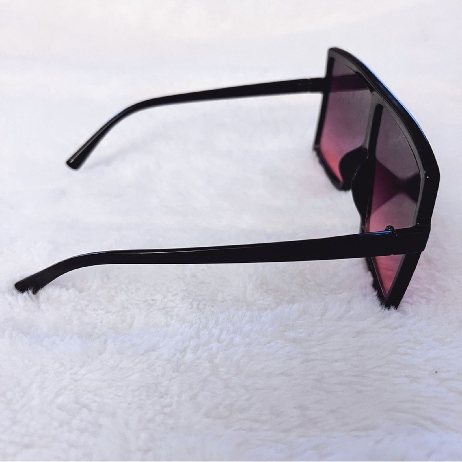 Other Ivonne Black & Pink Oversized Square Sunglasses Size ONE SIZE - 6 Thumbnail
