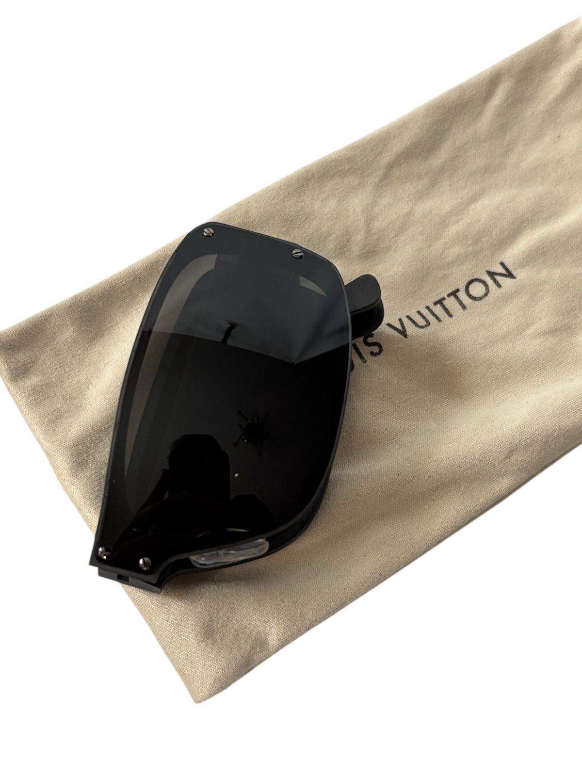 Louis Vuitton Louis Vuitton Evasion Sungalsses Size ONE SIZE - 3 Thumbnail