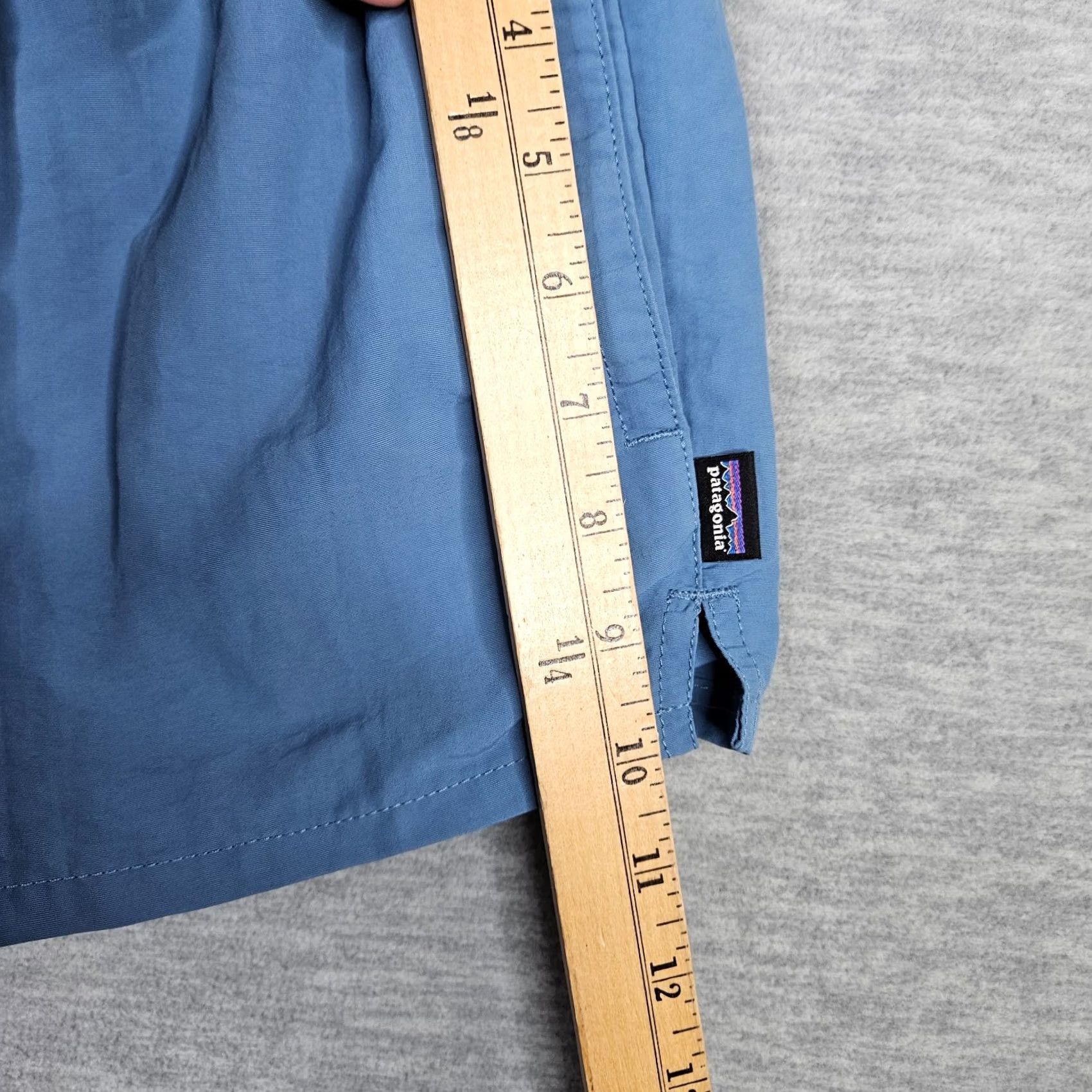 Patagonia Patagonia Women's Blue Shorts Pockets Size S Regular Mid Rise Logo Outdoor Casual Size 28" / US 6 / IT 42 - 7 Thumbnail