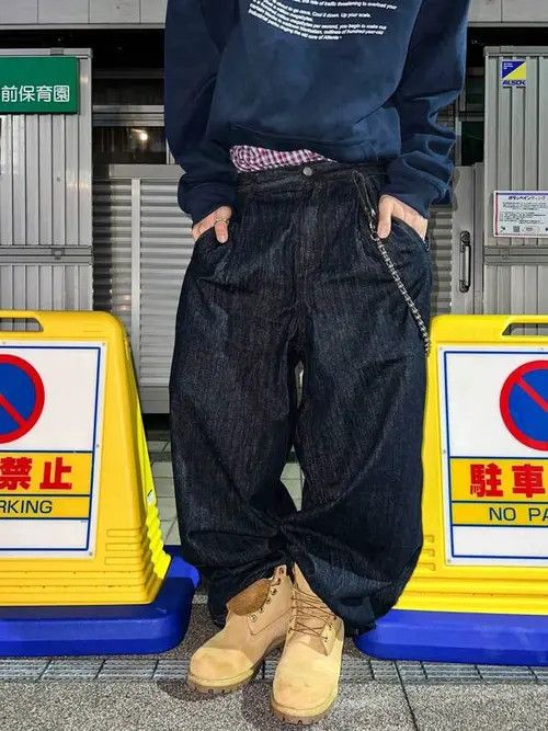 VIntage RETRO 90s baggy denim jeans