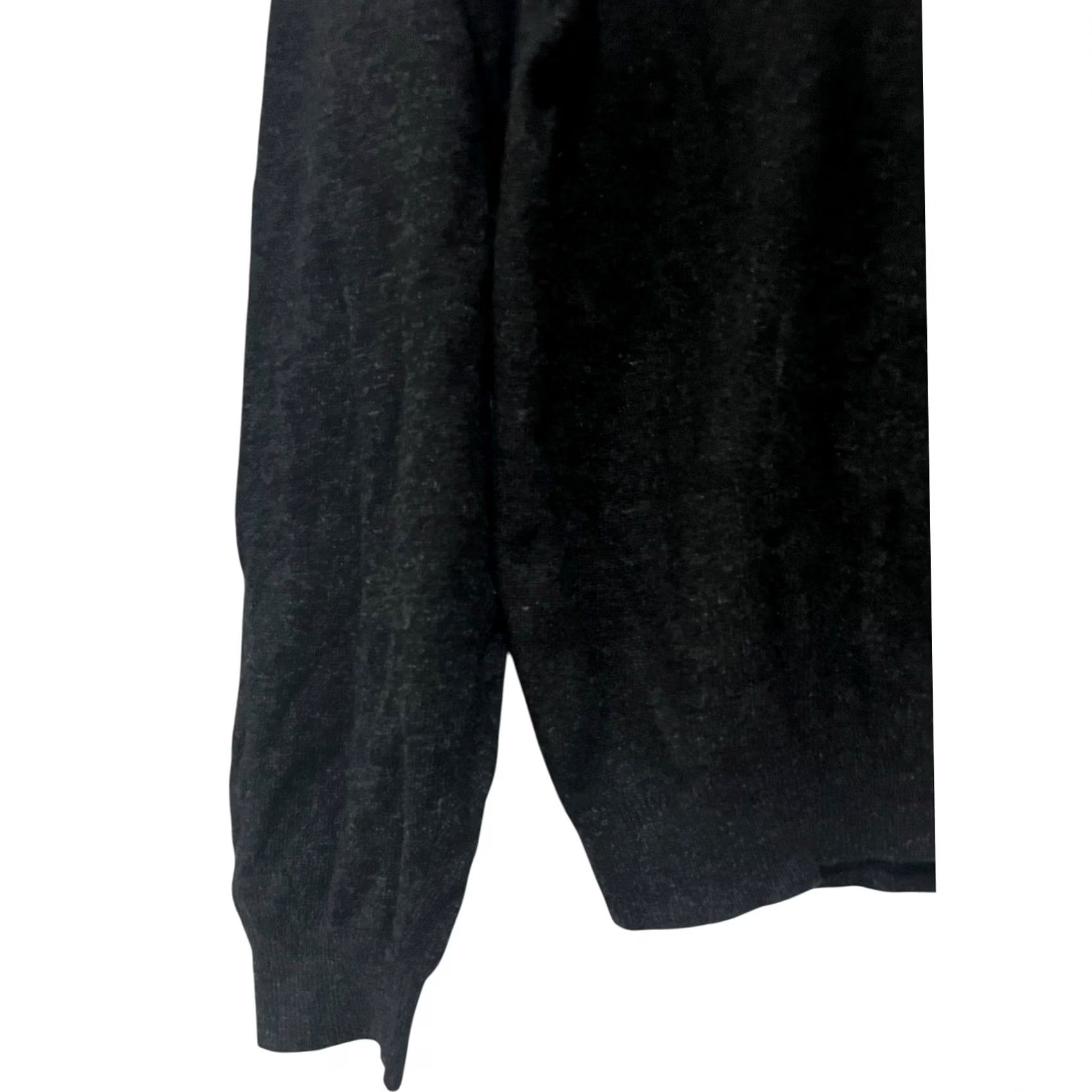 Geoffrey Beene Geoffrey Beene Dark Gray Sweater Crew Neck Pullover Knit Silk Blend Men Large Knit Silk Blend Pullover Crew Neck Geoffrey Beene Mens Large Gray Size US L / EU 52-54 / 3 - 4 Thumbnail
