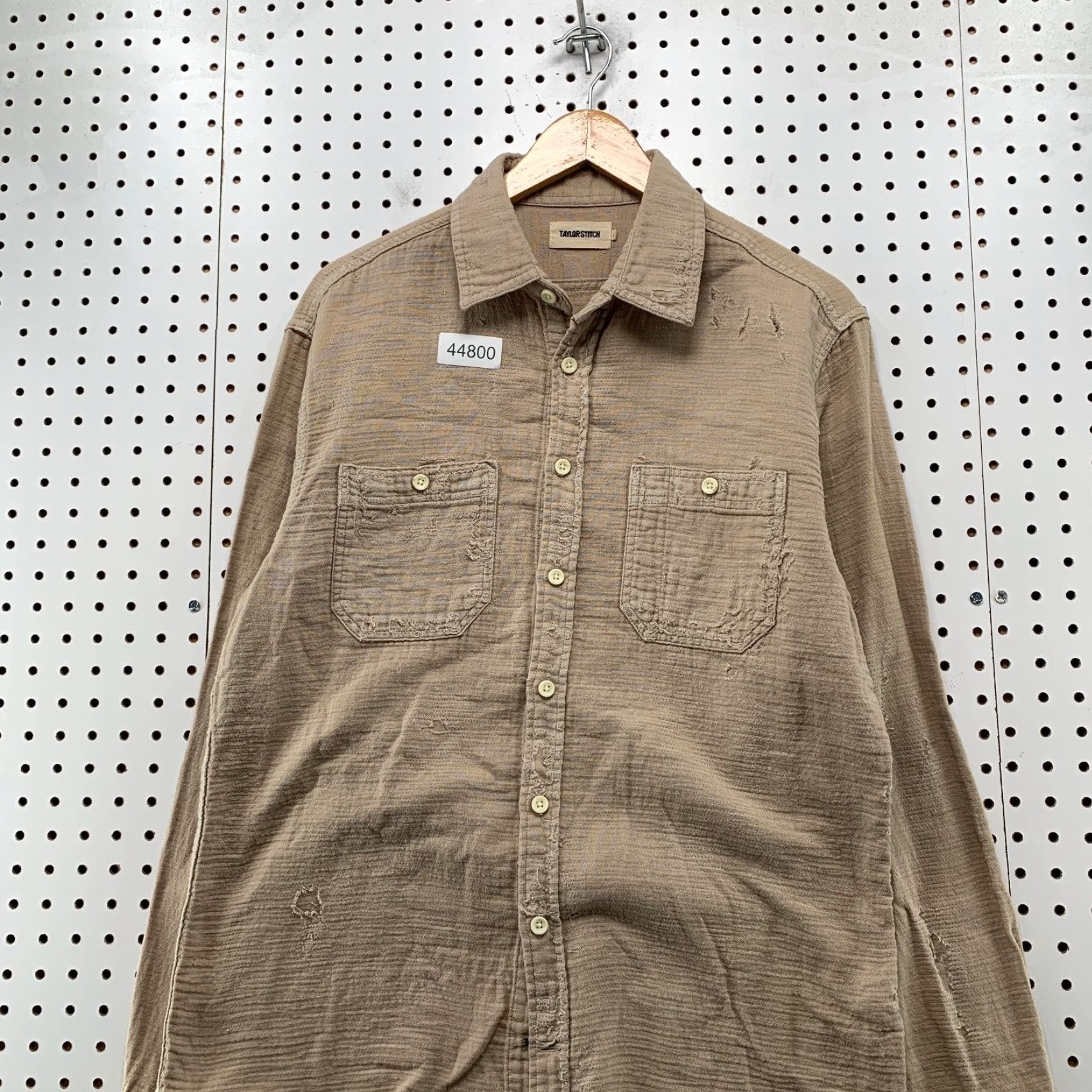 Taylor Stitch Taylor Stitch Button Shirt Mens Large Beige Long Sleeve Distressed Button-Up Shirt Size US L / EU 52-54 / 3 - 2 Thumbnail