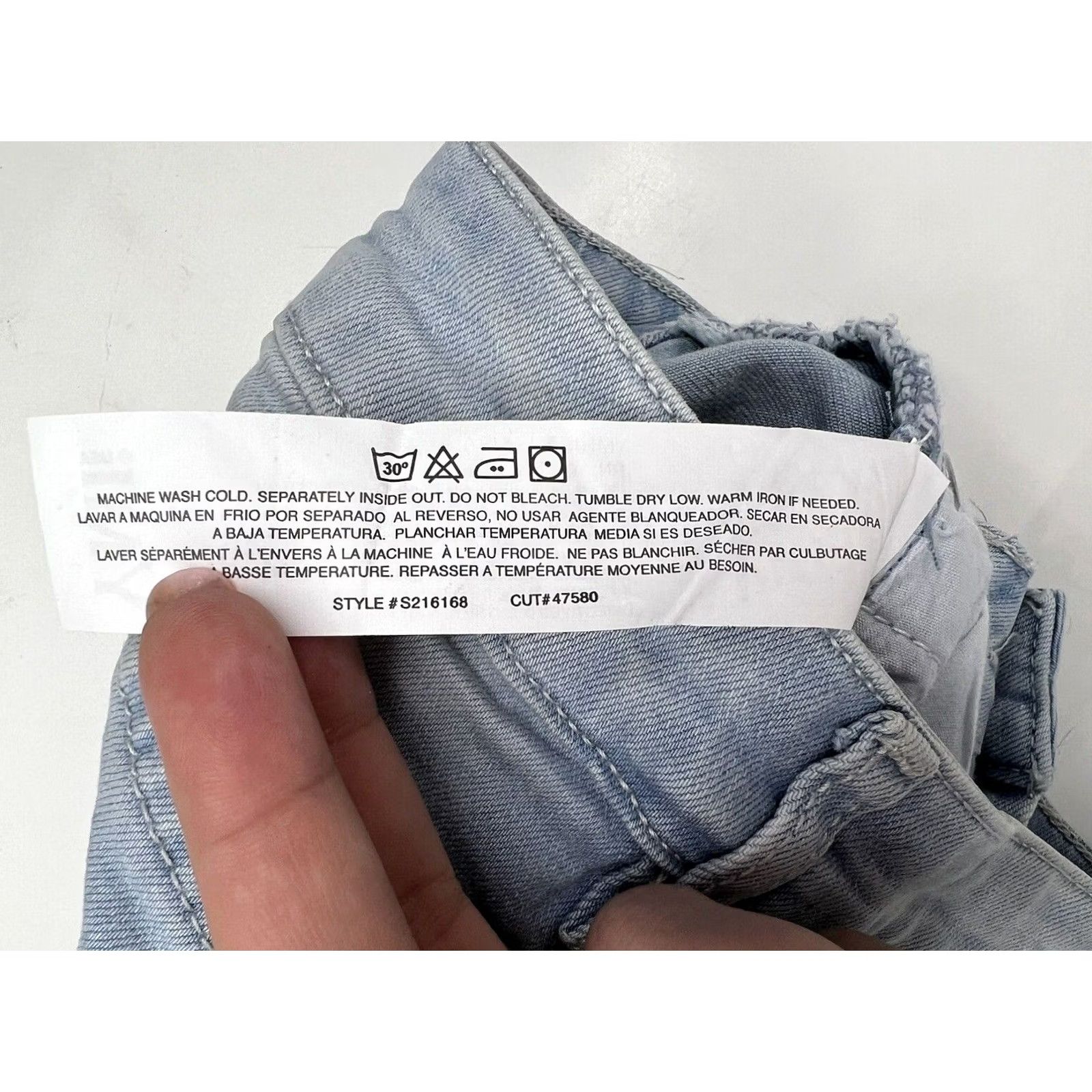 Denime Womens YMI Dream Light Denim Jean Shorts Size 0/24 Blue Slim Cut-Off 5-Pocket Mid Rise 2.0 Inseam 100% Cotton Shorts Size 25" / US 0 / IT 36 - 6 Thumbnail