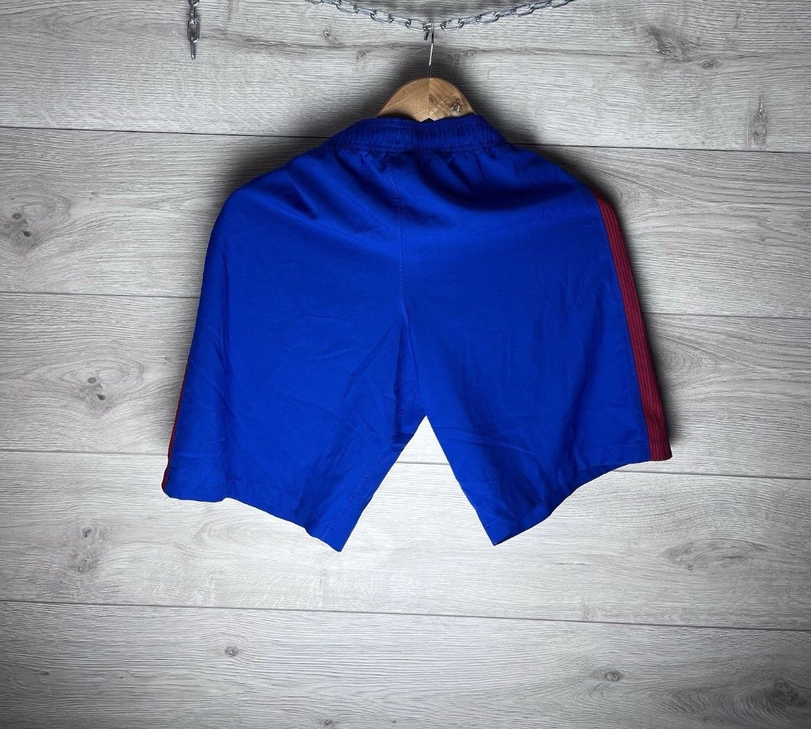 Nike Vintage football short Nike FC Barcelona size S #9 Suares Size US 30 / EU 46 - 5 Thumbnail