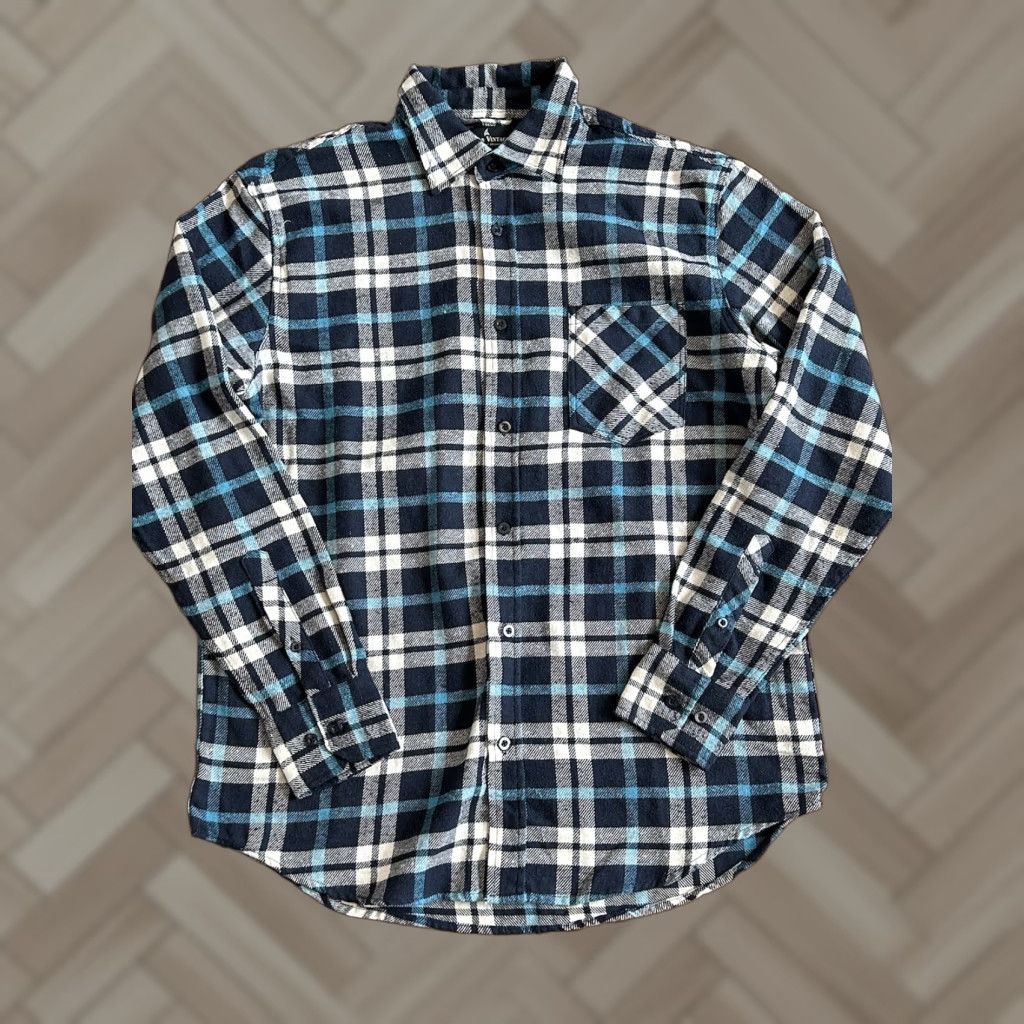 Vintage Tailor Vintage Blue Flannel Shirt Button-Up Plaid Size Large Mens Size US L / EU 52-54 / 3 - 1 Thumbnail