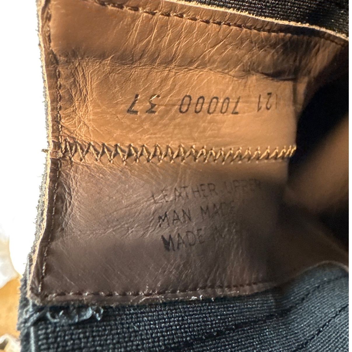 Other Boemos Suede Platform Chelsea Boots Lug Sole Italy size 37 Size US 6.5 / IT 36.5 - 12 Thumbnail