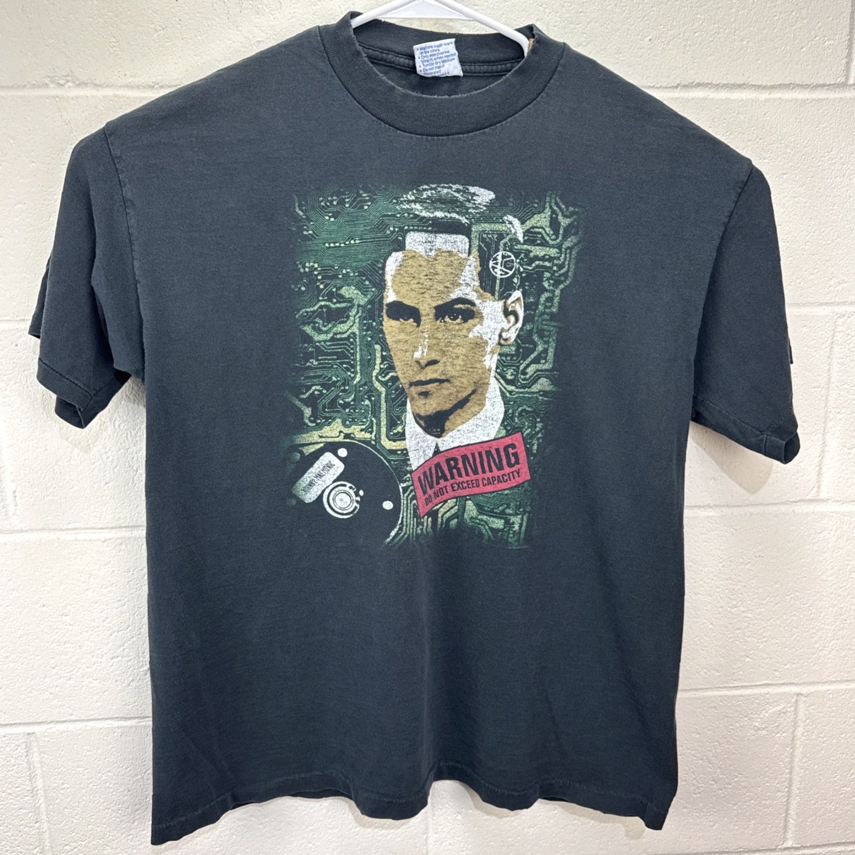 Vintage Vintage Johnny Mnemonic Movie T Shirt XL Men 90s Sci-Fi Cyberpunk Keanu Reeves Size US XL / EU 56 / 4 - 2 Thumbnail