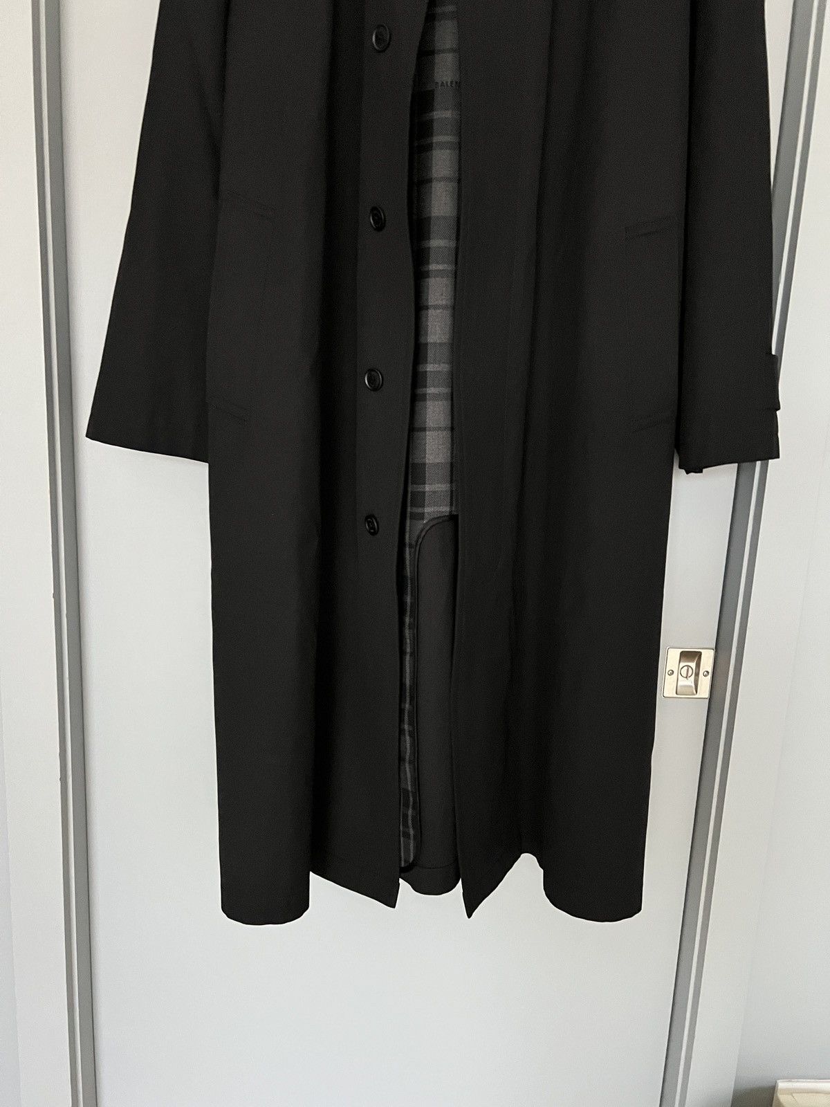 Balenciaga Spring23 Garde Robe Carcoat Black
