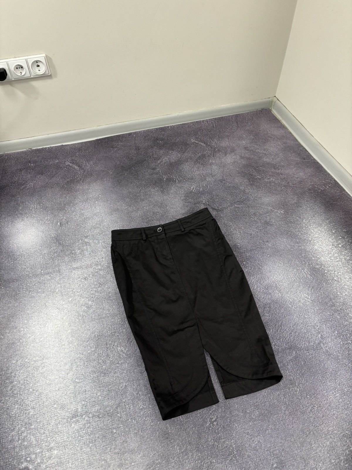 Armani Vintage Armani Jeans Women’s Black Shorts Cropped Pants Size 28" / US 6 / IT 42 - 3 Thumbnail