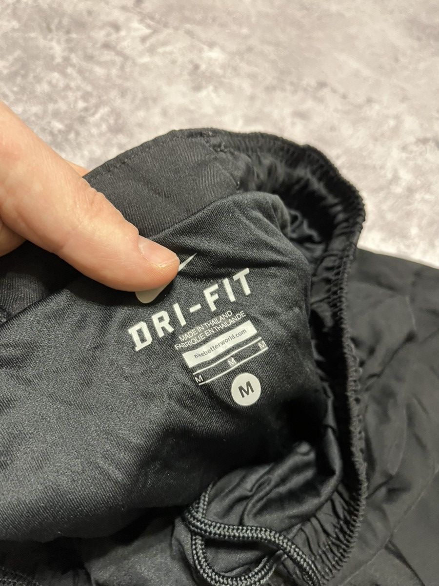 Nike Nike Manchester United shorts Size US 32 / EU 48 - 6 Thumbnail