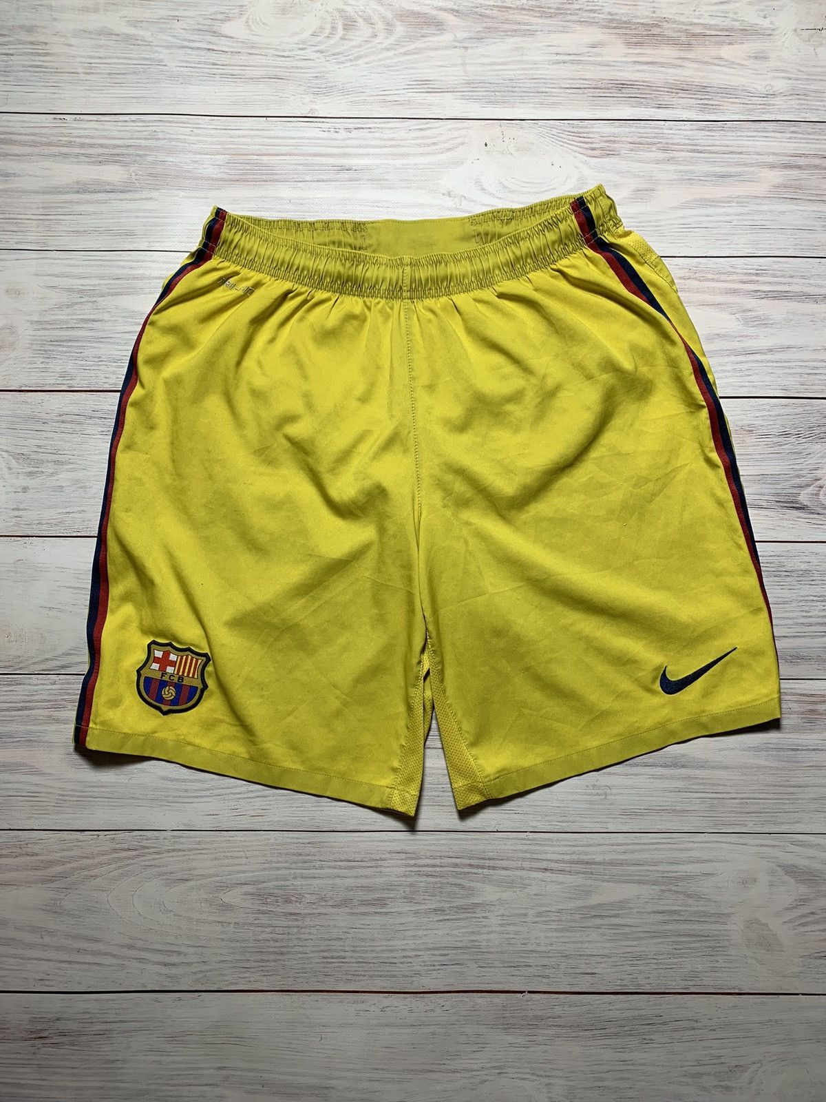 Nike BARCELONA 2012 2013 AWAY SHORTS FOOTBALL SOCCER NIKE Size US 32 / EU 48 - 1 Thumbnail