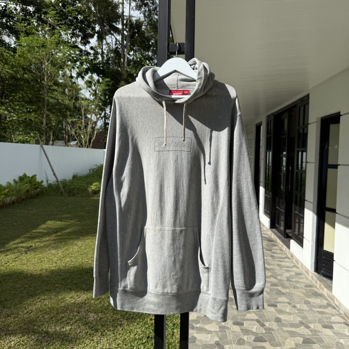 Kaws × Supreme Supreme Kaws Chalk Box Logo Rare Size US XL / EU 56 / 4 - 1 Thumbnail