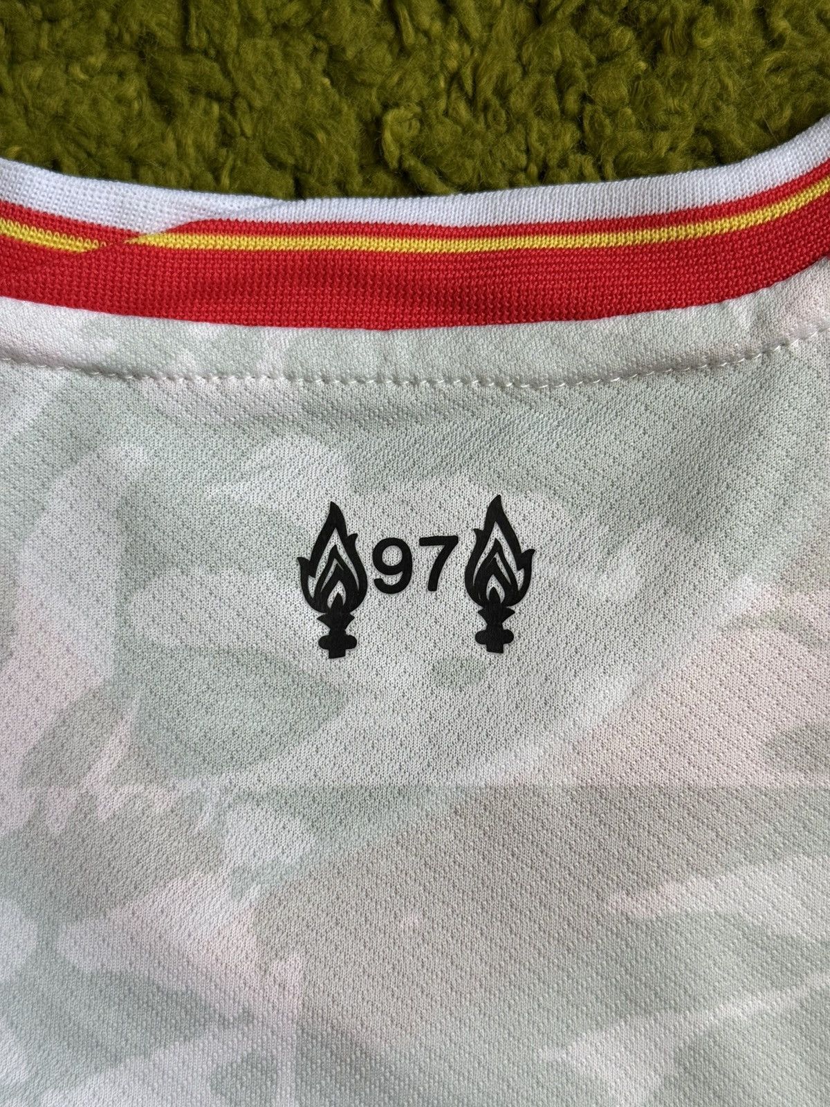 Nike Nike x Liverpool football club jersey t-shirt NWT Size US M / EU 48-50 / 2 - 3 Thumbnail