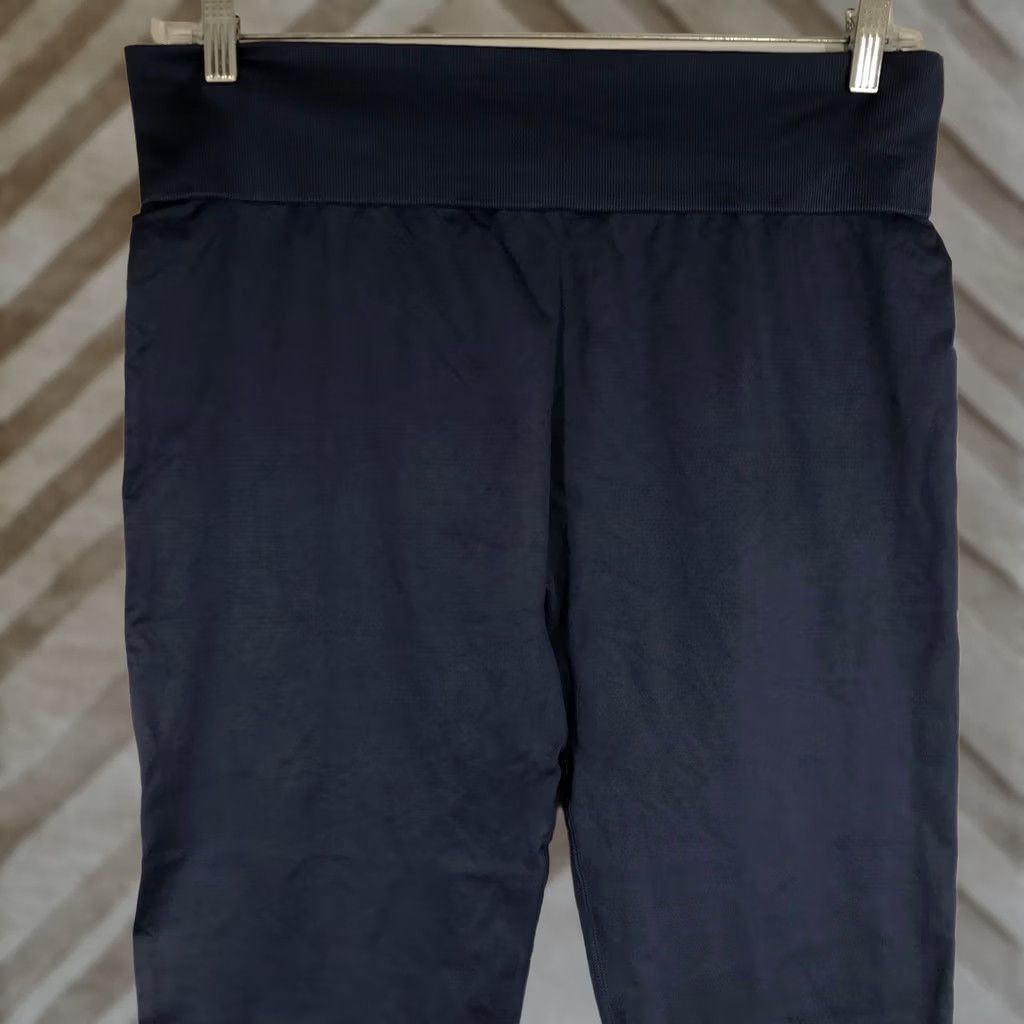 Vintage Knix Navy Blue Seamless High Waisted Leggings Plus Size 3X Tapered Leg Activewear Womens Size 40" / US 18 - 1 Thumbnail