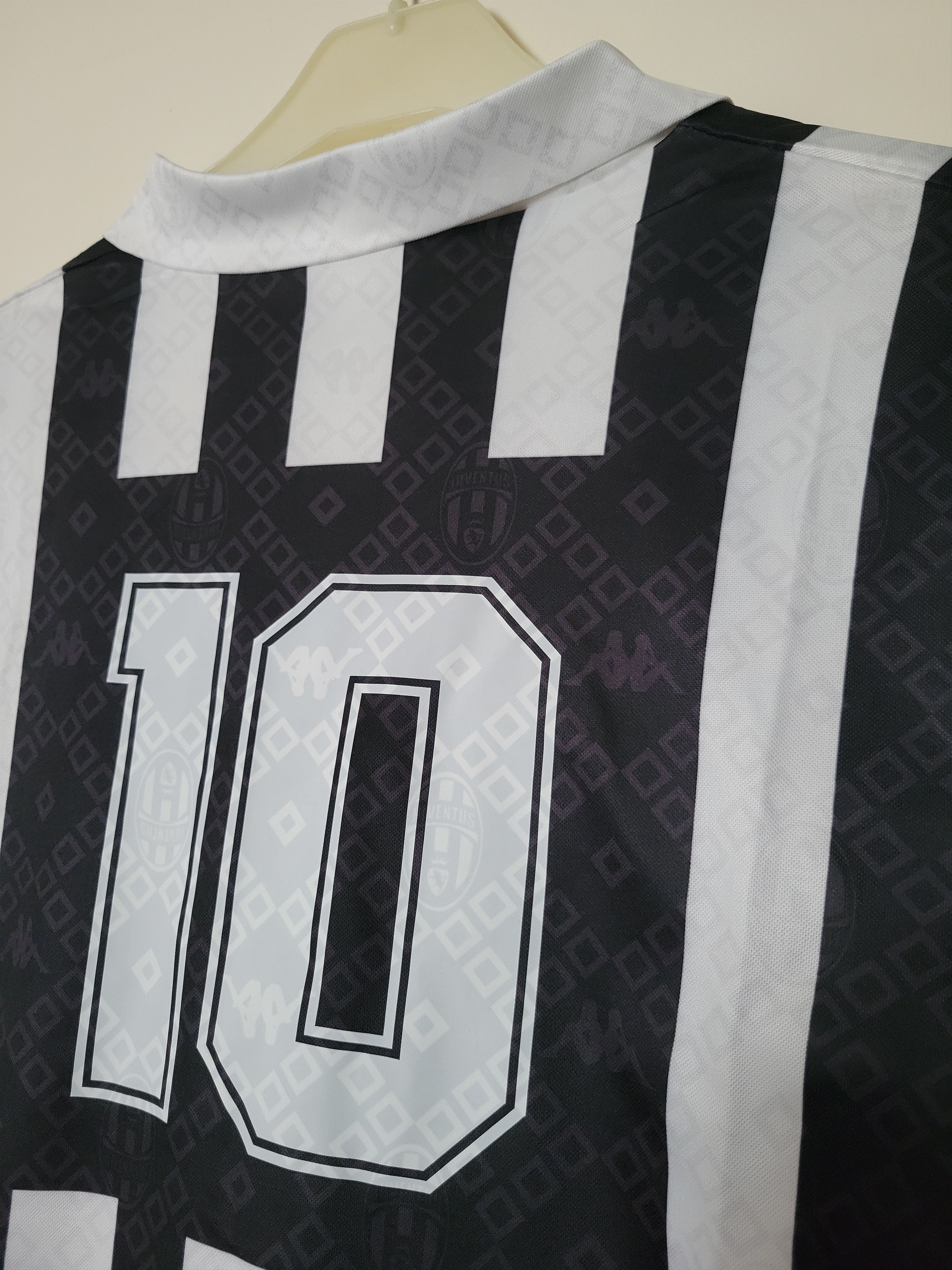 Other Juventus 1992-1994 Vintage Retro Football Jersey Shirt Size US L / EU 52-54 / 3 - 3 Thumbnail