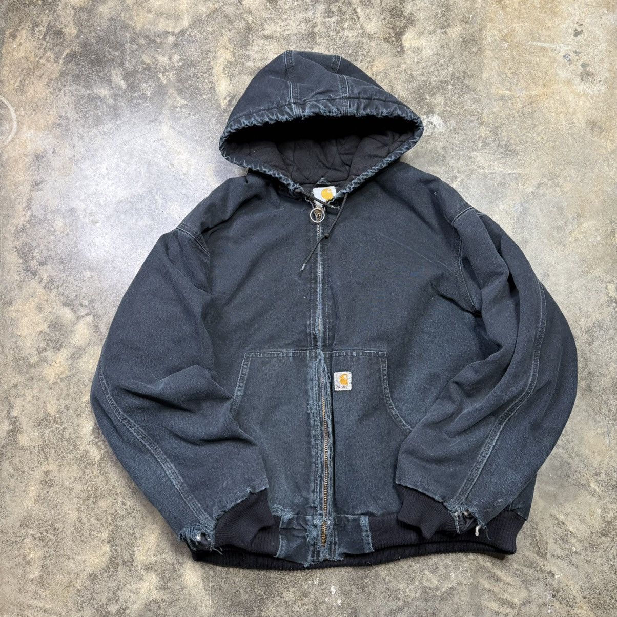 Carhartt vintage black carhartt thrashed zip up baggy jacket Size US XL / EU 56 / 4 - 1 Thumbnail