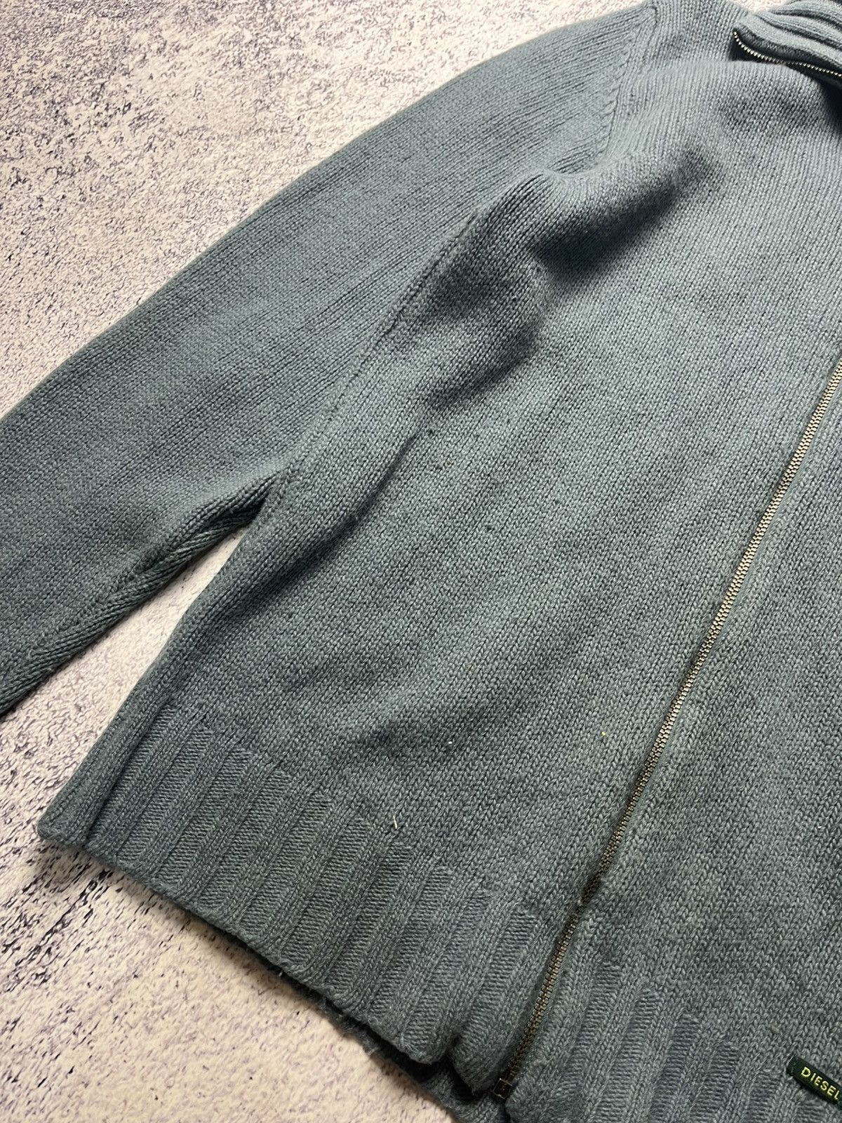 Diesel Vintage Diesel Zip Up Sweater Mini Logo Y2K Size US M / EU 48-50 / 2 - 7 Thumbnail