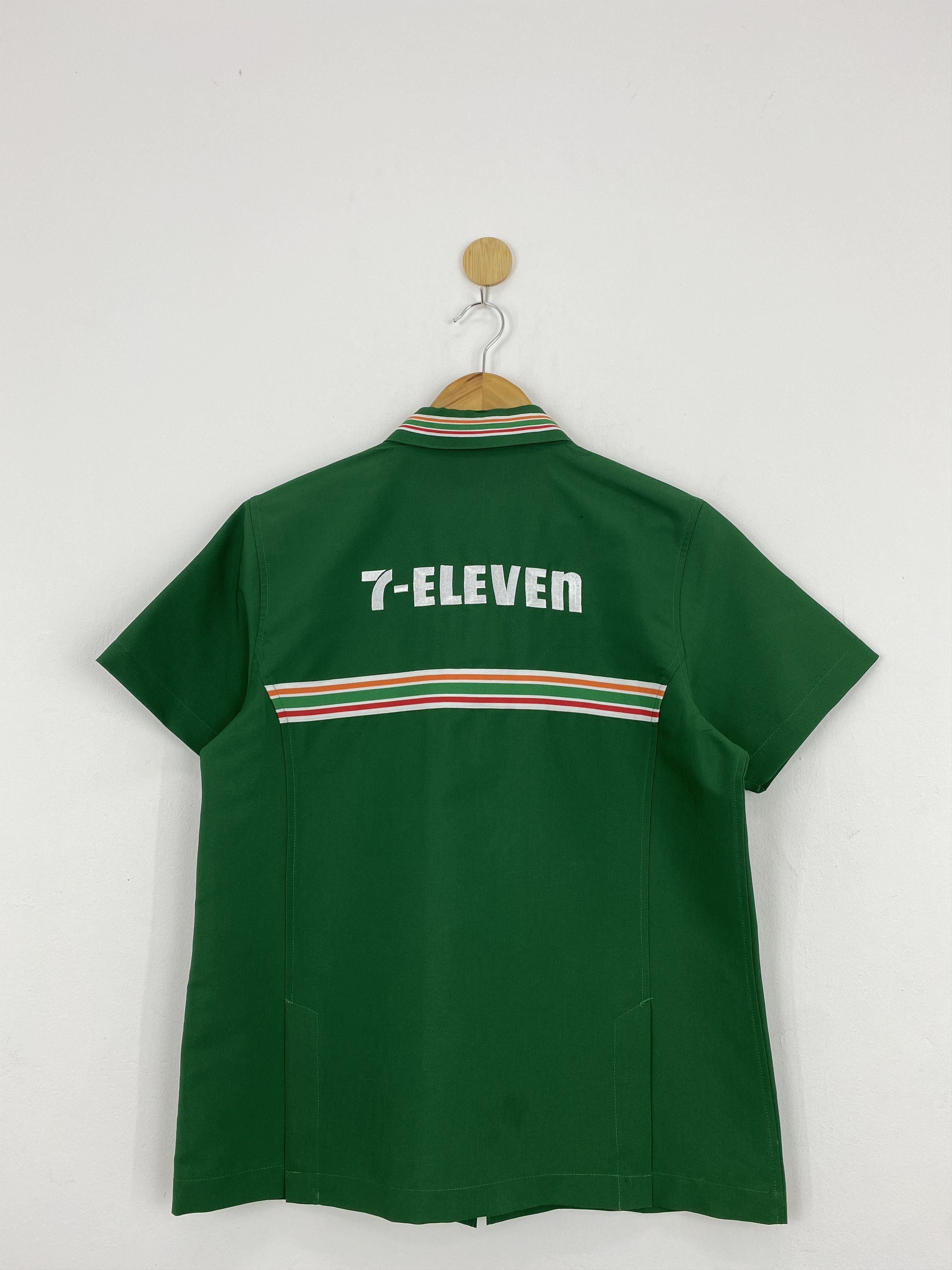 Japanese Brand × Vintage Vintage 7Eleven Short Sleeve Zipper Workwear Jacket J1756 Size US L / EU 52-54 / 3 - 3 Thumbnail