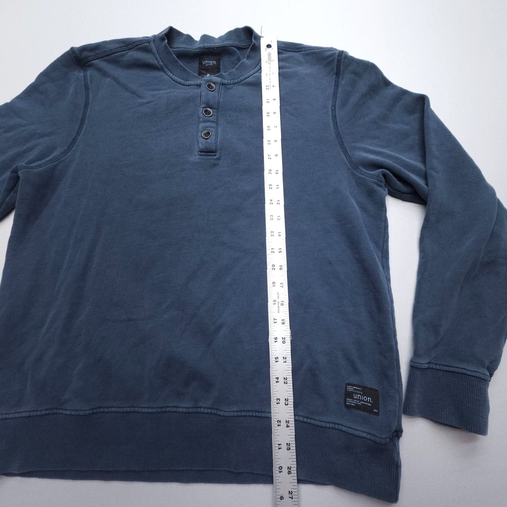 Vintage VINTAGE Union Sea WA Henley Sweatshirt Mens Large Blue Cotton Knit Coastal Casual Size US L / EU 52-54 / 3 - 5 Thumbnail
