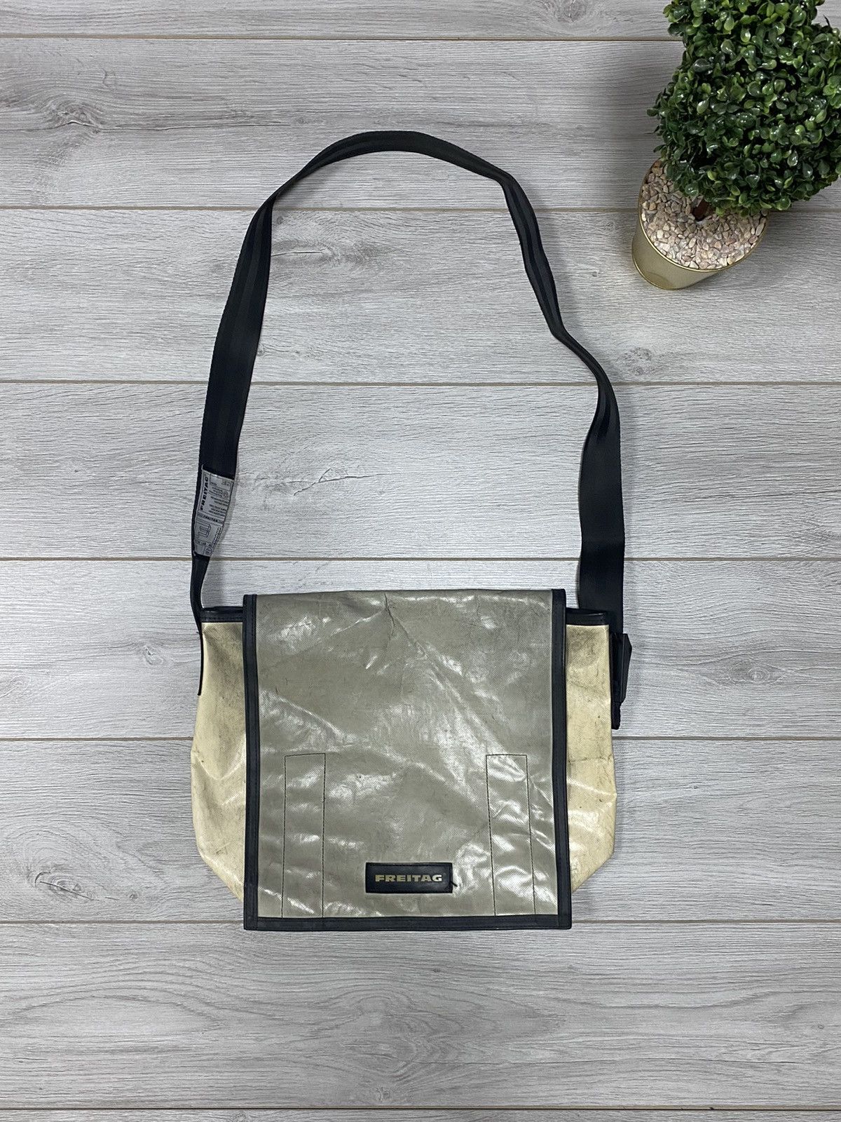 Freitag Freitag🇨🇭X 3 in 1 recycle ♻️ waterproof vintage Zurich bag Size ONE SIZE - 2 Thumbnail