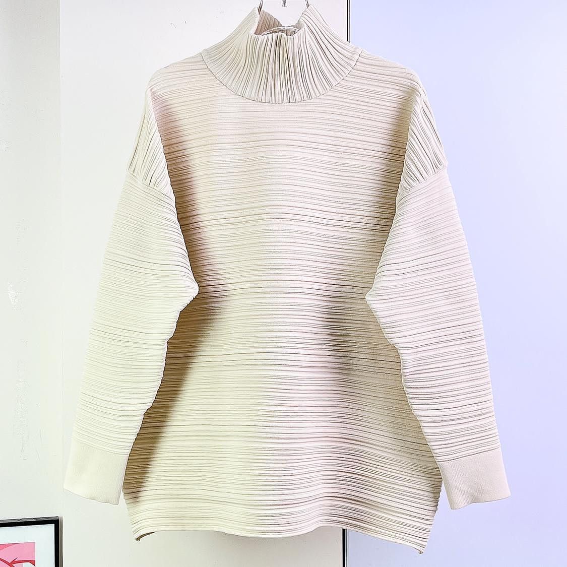 Pleats Please Issey Miyake PLEATS PLEASE ISSEY MIYAKE Pleated Mock Neck Sweater Size 00 Size XXS / US 00 / IT 34 - 1 Thumbnail