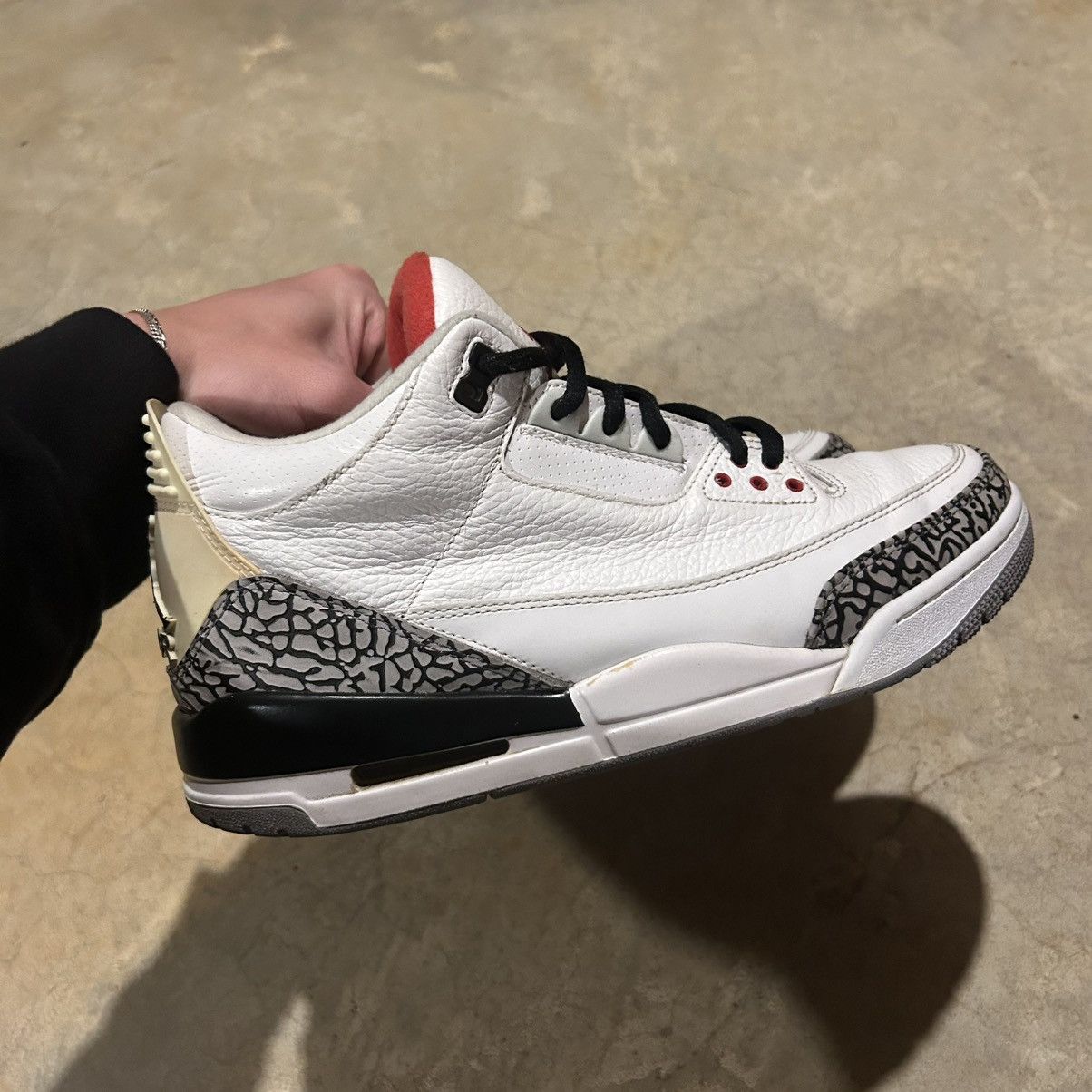 Jordan Brand × Nike Air Jordan 3 Retro White Cement 2011 US 9 Size US 9 / EU 42 - 6 Thumbnail