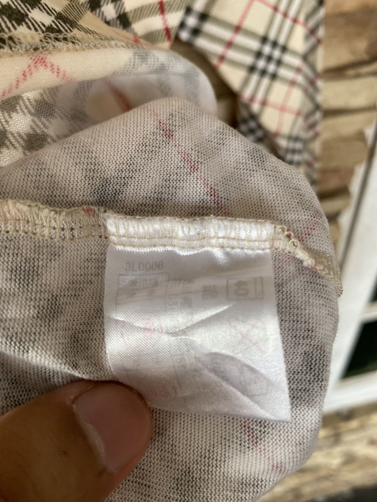 Burberry Vintage Burberry London Checkered Nova Check Classic Monogram Pocket Long Sleeve Tees Size US L / EU 52-54 / 3 - 9 Thumbnail